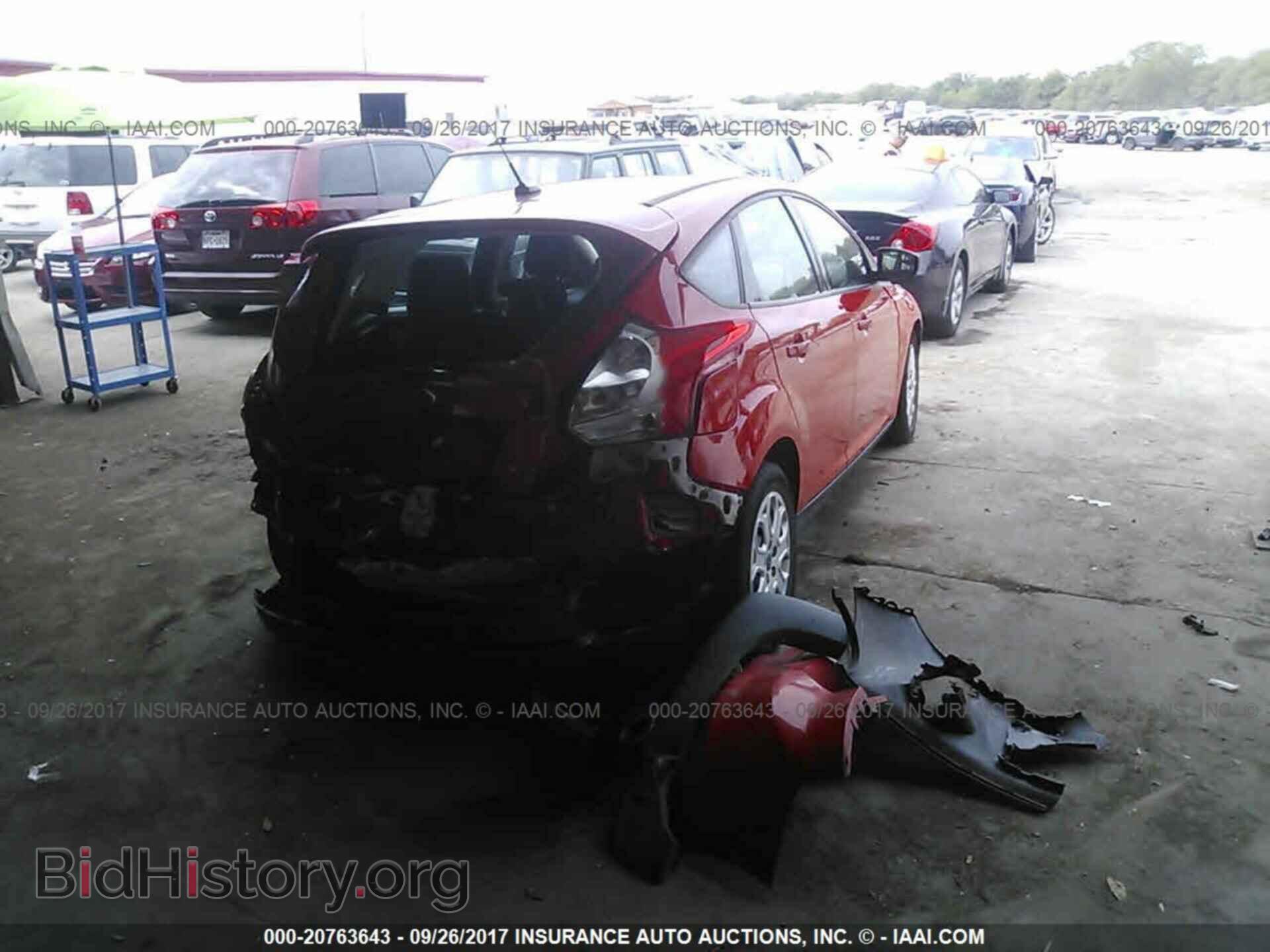 2012 Ford Focus - VIN: 1FAHP3K2XCL221578 - Photo 4