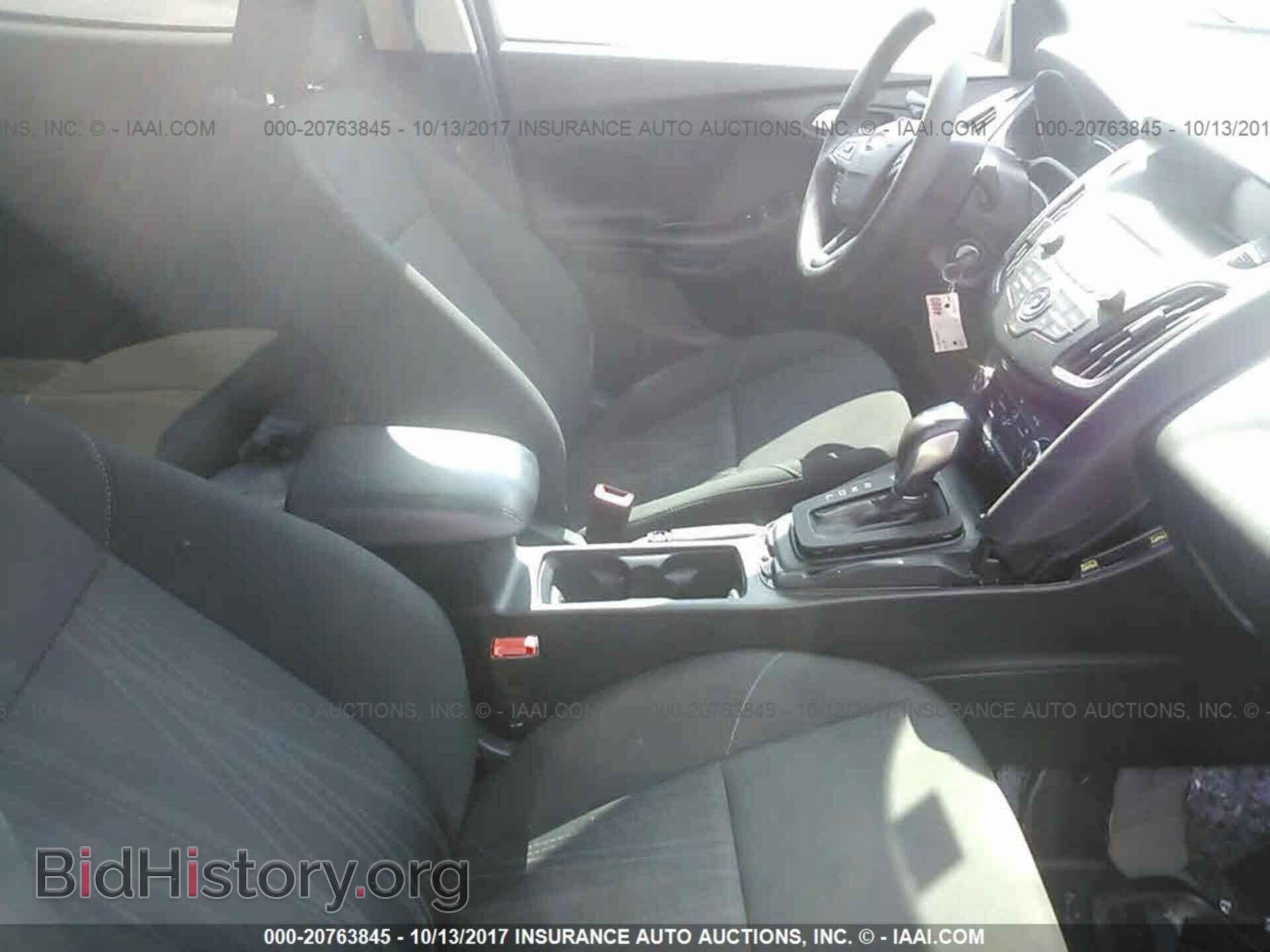 2015 Ford Focus - VIN: 1FADP3F21FL384620 - Photo 5
