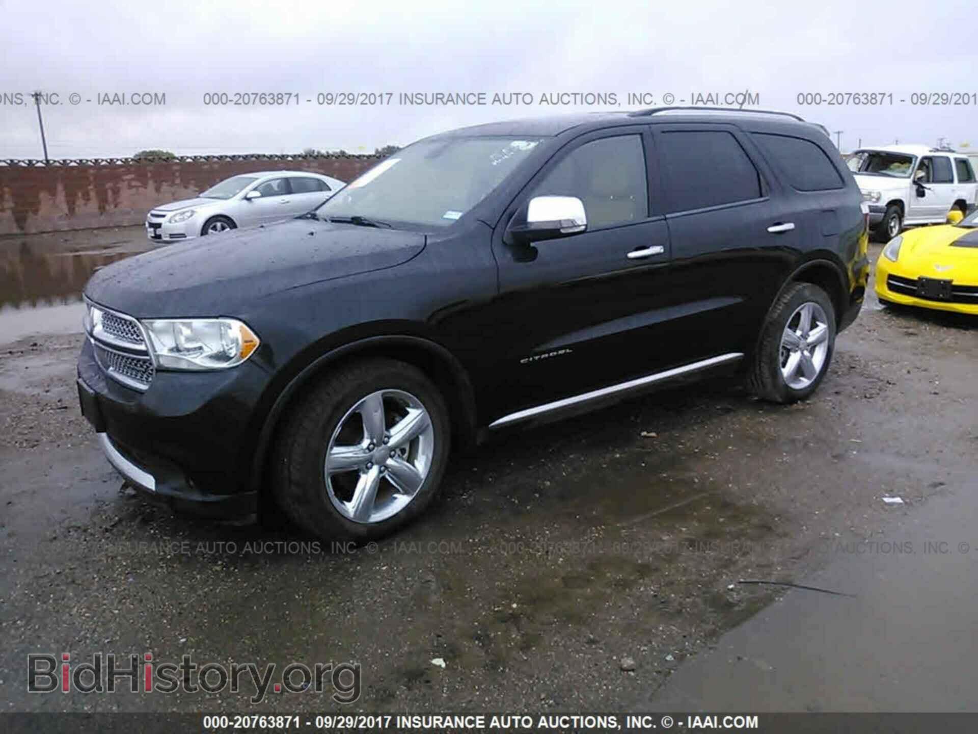 2011 Dodge Durango - VIN: 1D4SE5GT4BC695160 - Фото 2