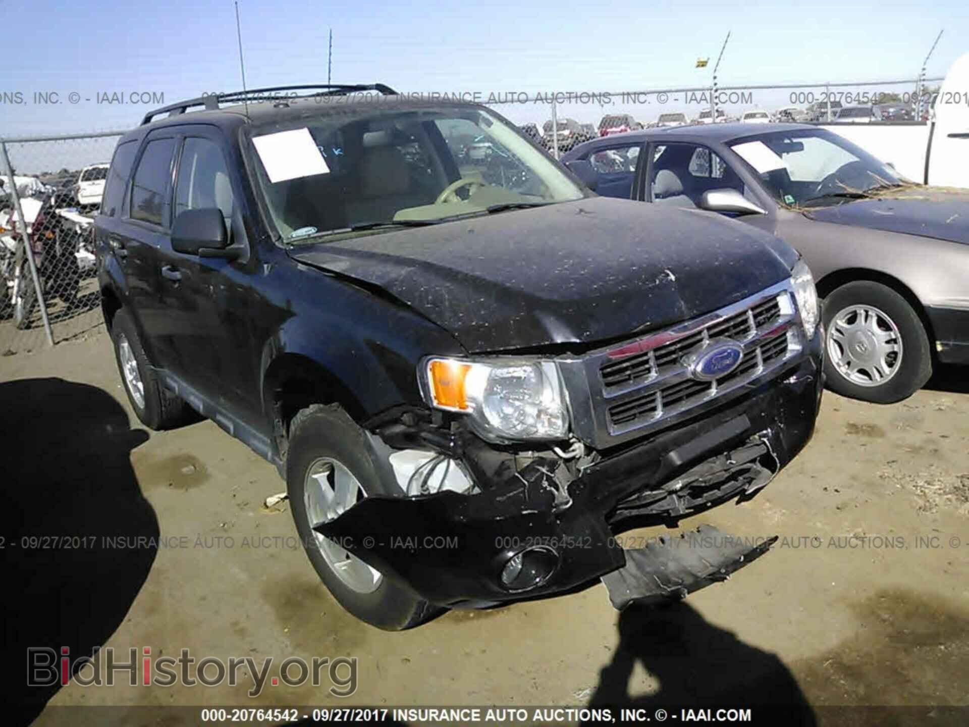 Photo 1FMCU0D74CKB79138 - Ford Escape 2012