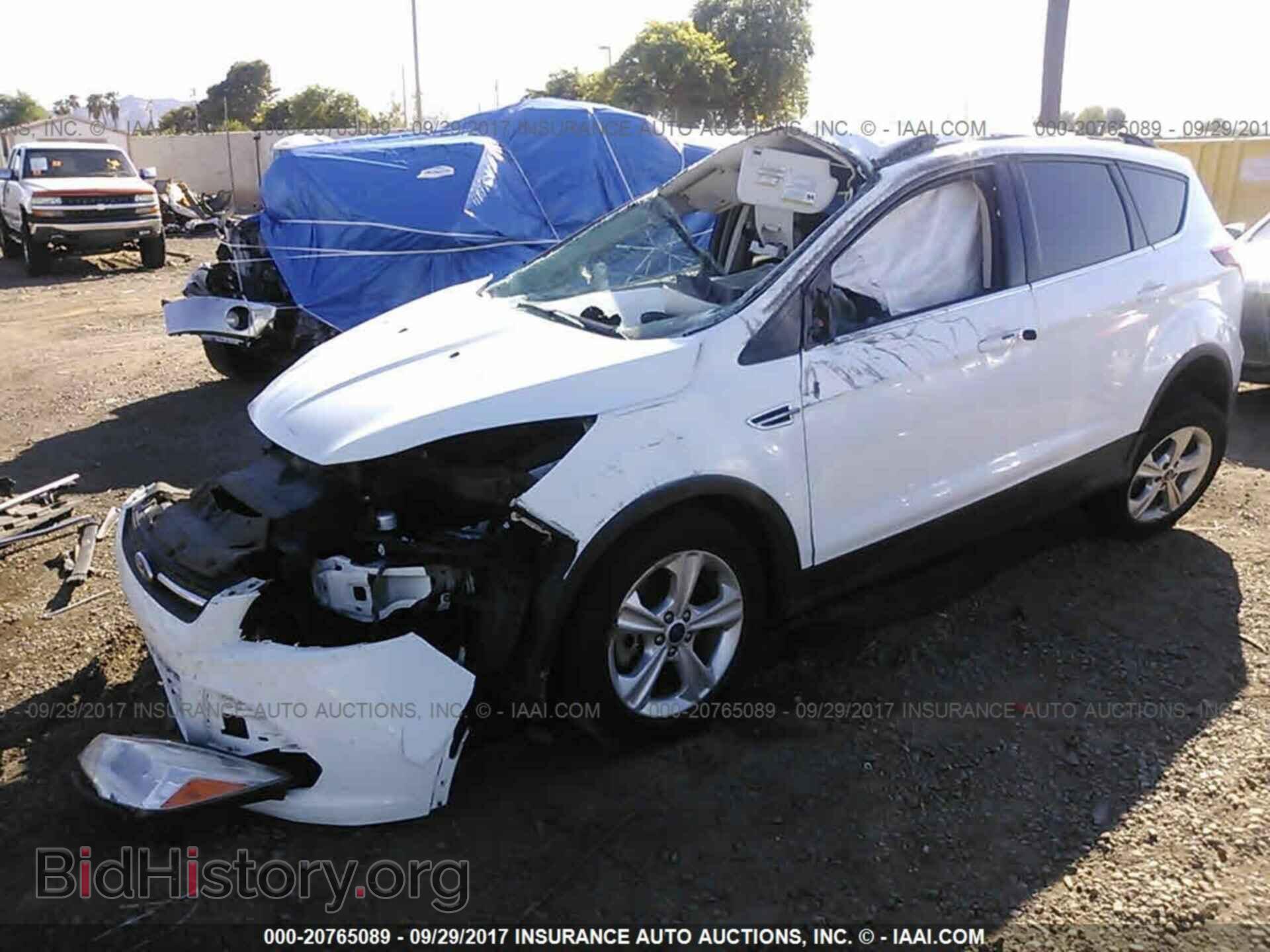 2013 Ford Escape - VIN: 1FMCU9G97DUC72811 - Фото 2