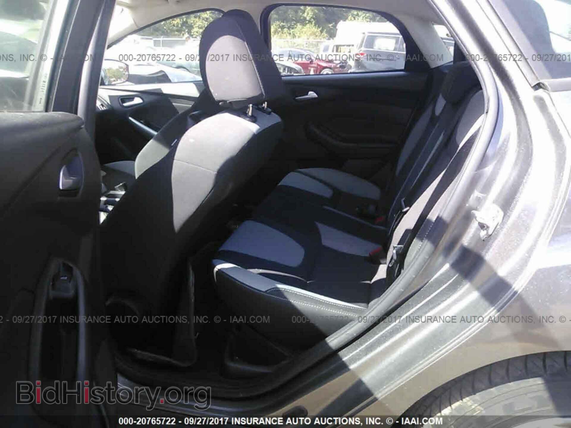 2012 Ford Focus - VIN: 1FAHP3F21CL390589 - Photo 8