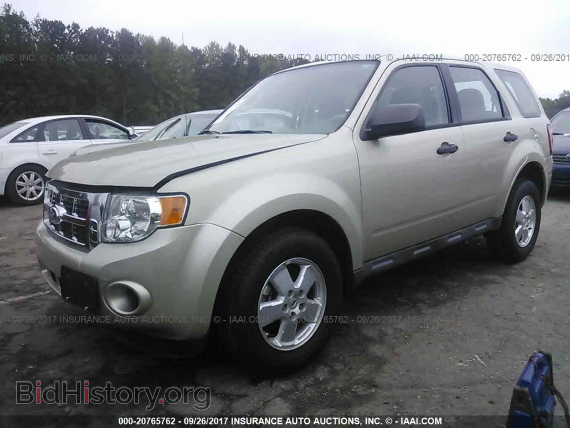 2012 Ford Escape - VIN: 1FMCU0C71CKA54874 - Photo 2