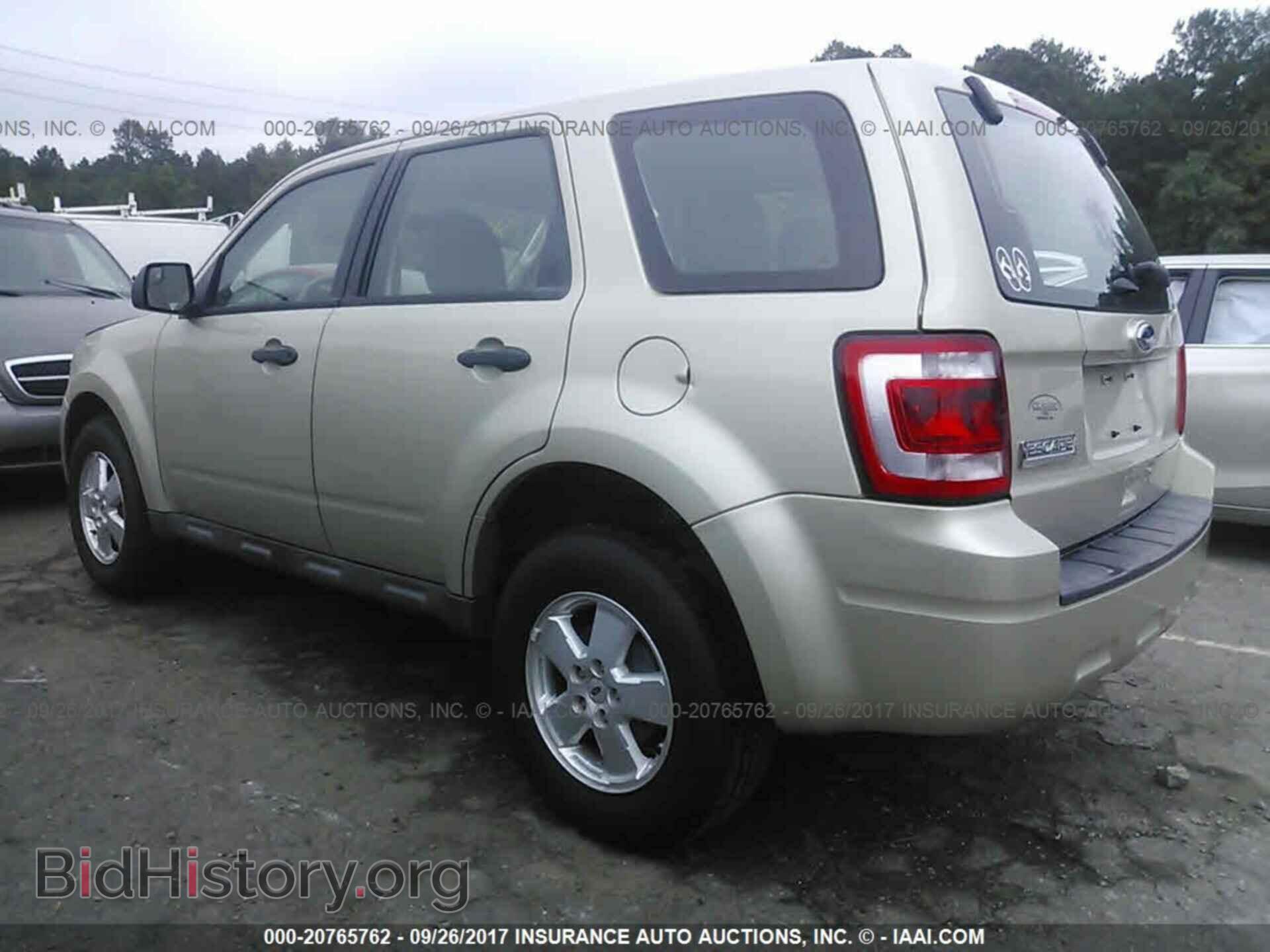 2012 Ford Escape - VIN: 1FMCU0C71CKA54874 - Photo 3