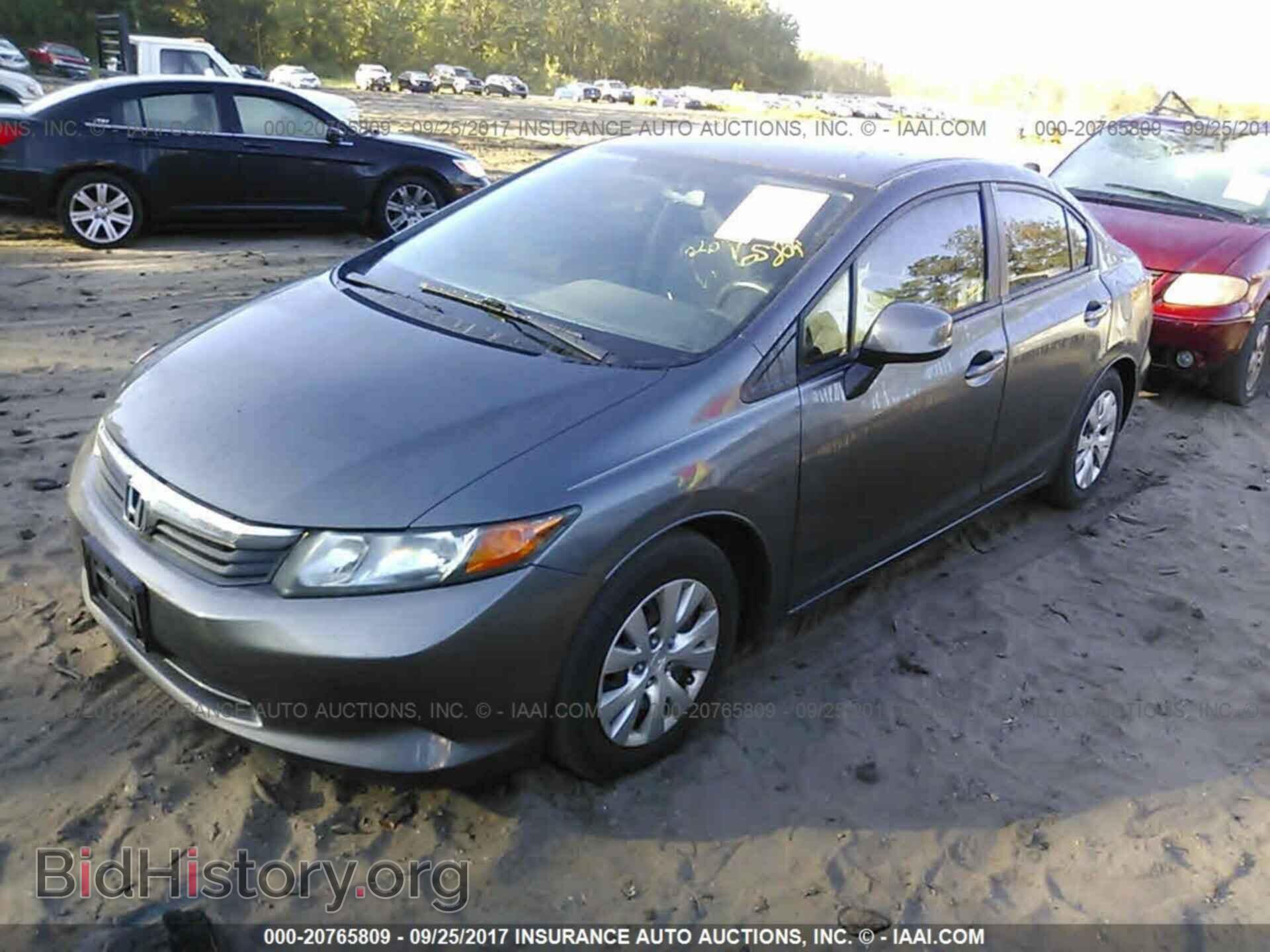 2012 Honda Civic - VIN: 2HGFB2F55CH501843 - Photo 2