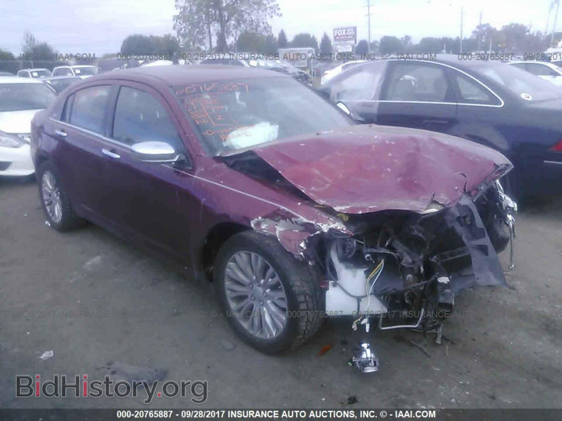 Photo 1C3CCBCG6DN577525 - Chrysler 200 2013