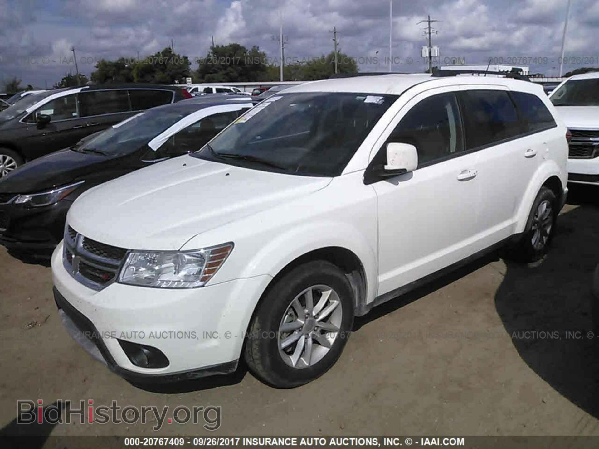 2017 Dodge Journey - VIN: 3C4PDCBG0HT530708 - Photo 2