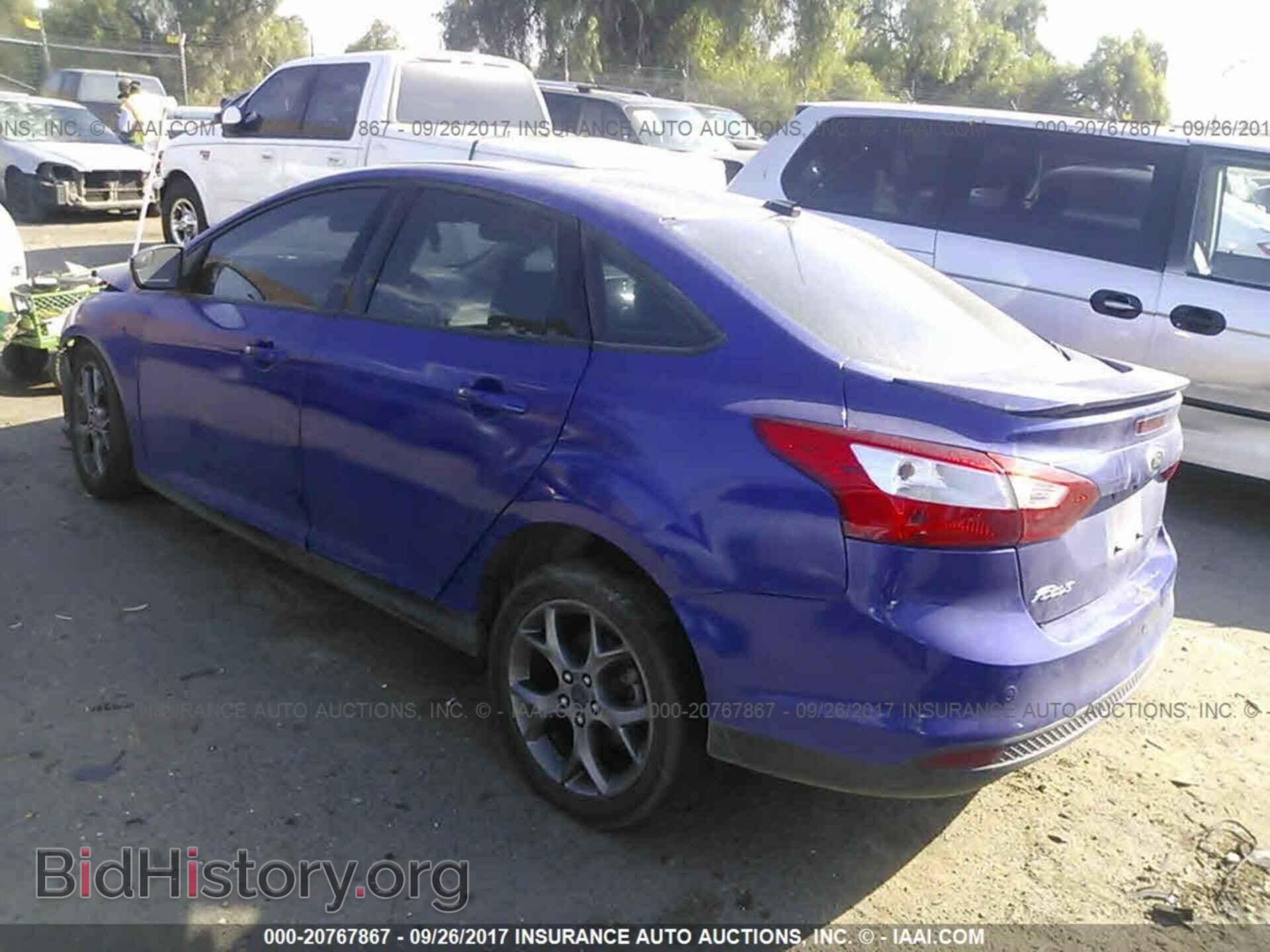2013 Ford Focus - VIN: 1FADP3F2XDL210932 - Photo 3