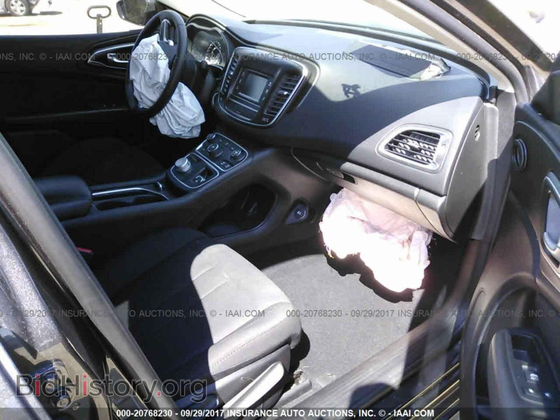 2016 Chrysler 200 - VIN: 1C3CCCAB8GN133533 - Photo 5