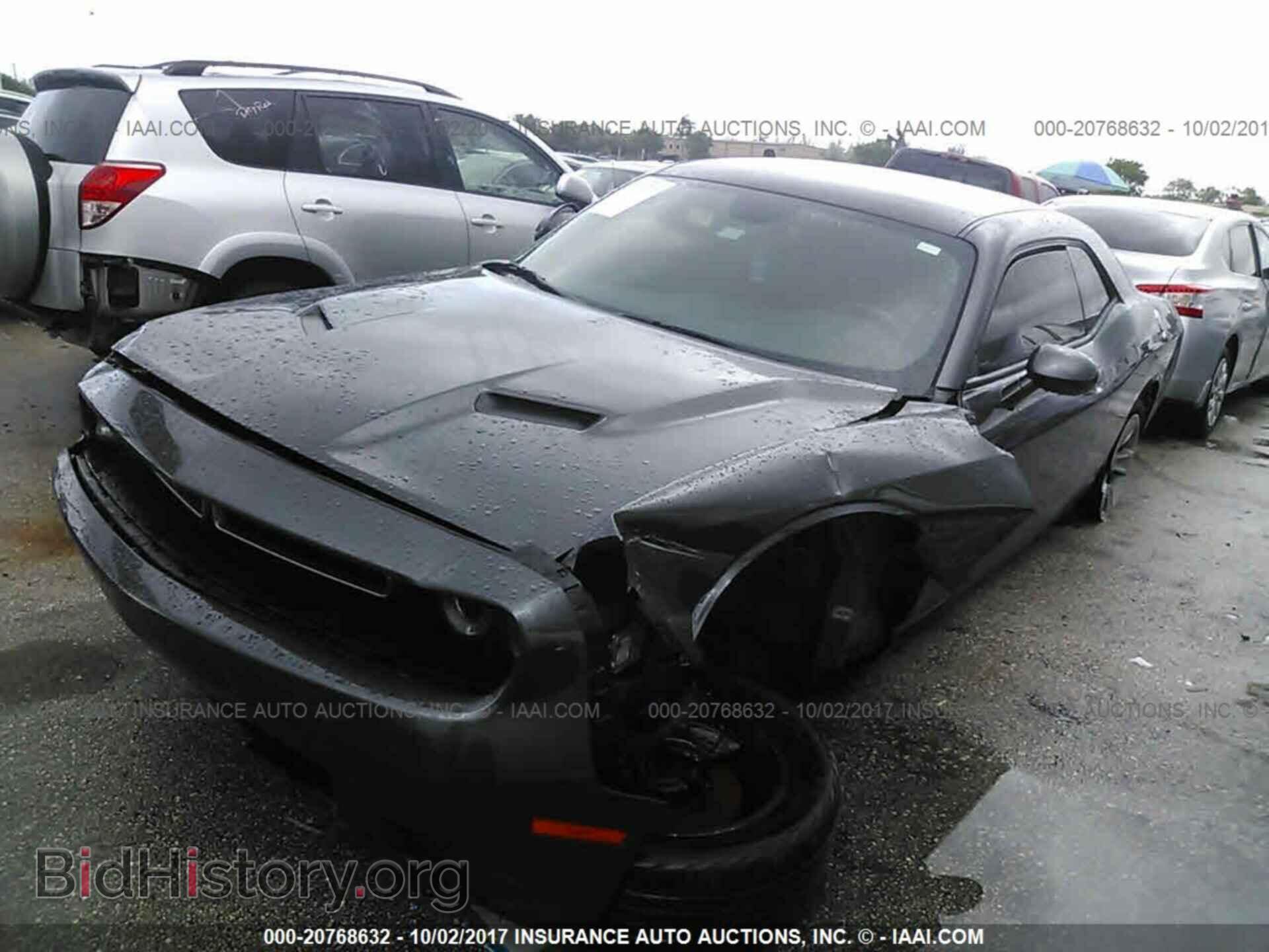 2015 Dodge Challenger - VIN: 2C3CDZAG1FH821019 - Photo 2