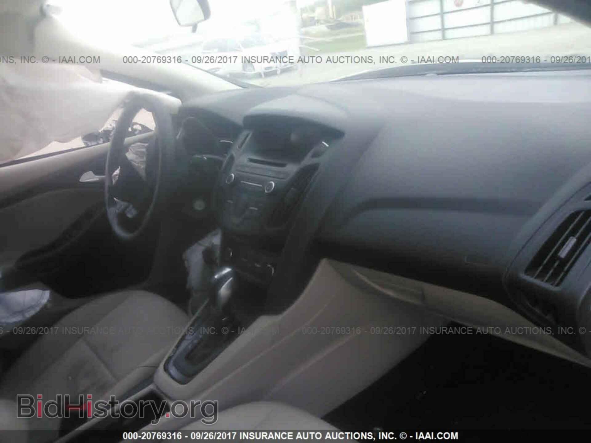 2016 Ford Focus - VIN: 1FADP3F21GL250806 - Photo 5