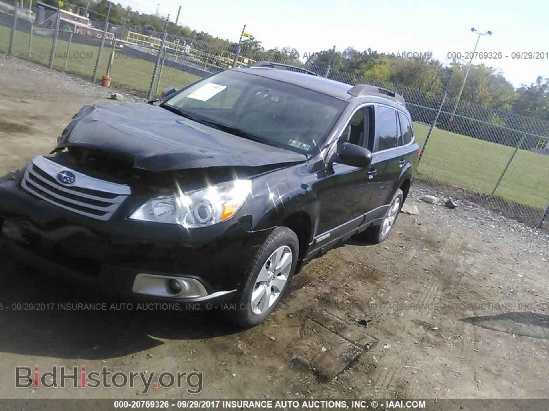 2011 Subaru Outback - VIN: 4S4BRBCC3B1400109 - Фото 2