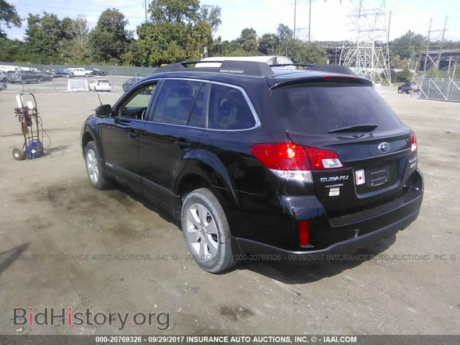 2011 Subaru Outback - VIN: 4S4BRBCC3B1400109 - Фото 3