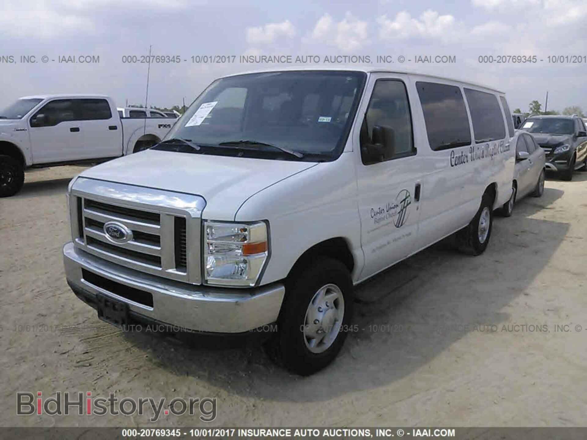 2013 Ford Econoline - VIN: 1FBSS3BL9DDA24778 - Фото 2