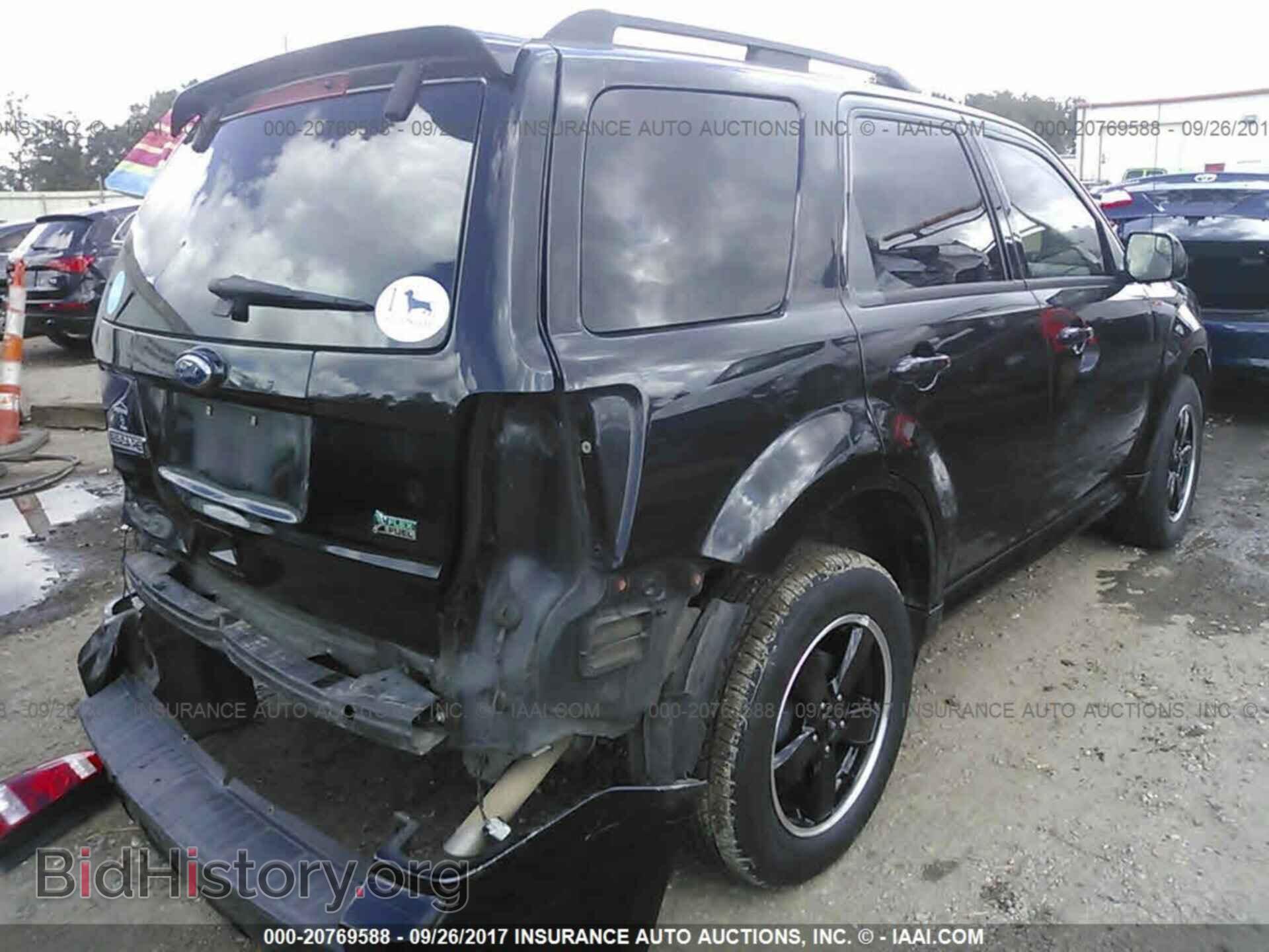 2011 Ford Escape - VIN: 1FMCU0DG6BKA12617 - Photo 4