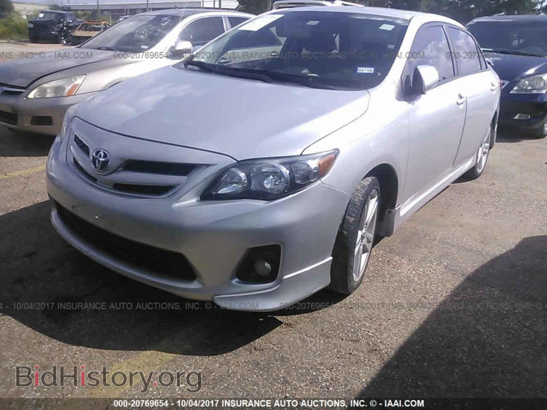 2013 Toyota Corolla - VIN: 5YFBU4EEXDP132445 - Photo 2