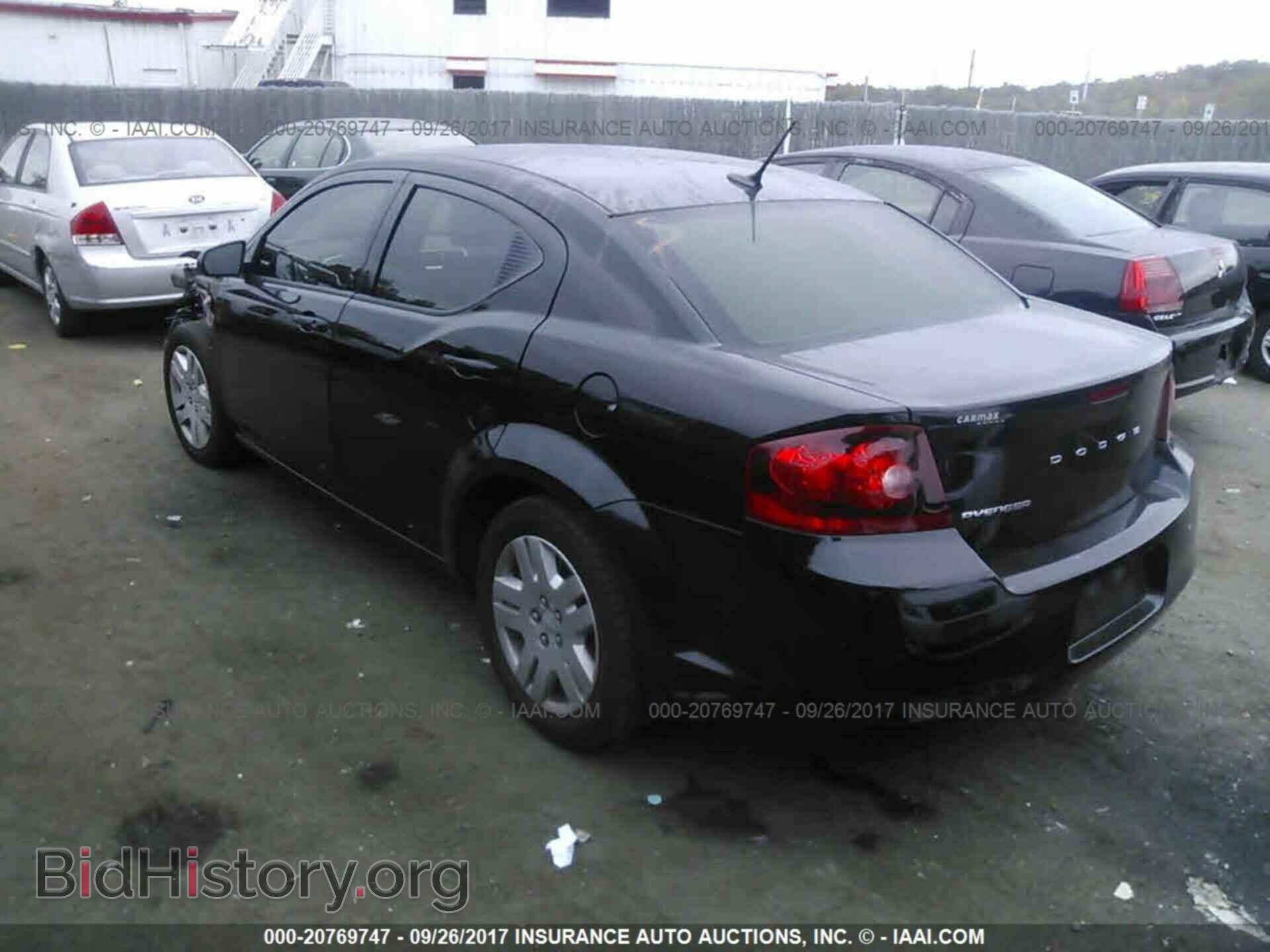 2011 Dodge Avenger - VIN: 1B3BD4FB4BN578302 - Фото 3