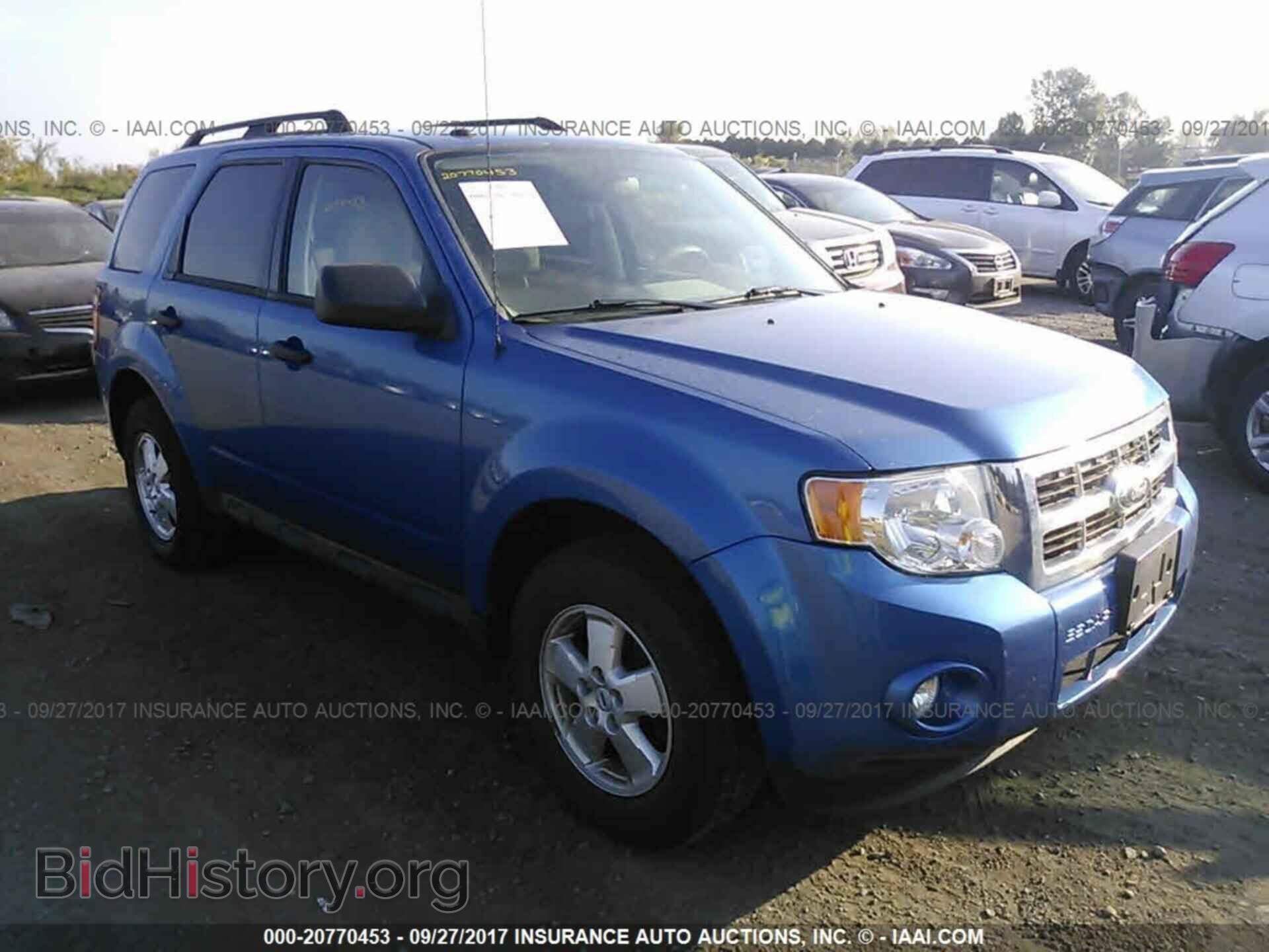 Photo 1FMCU9D71BKB60923 - Ford Escape 2011