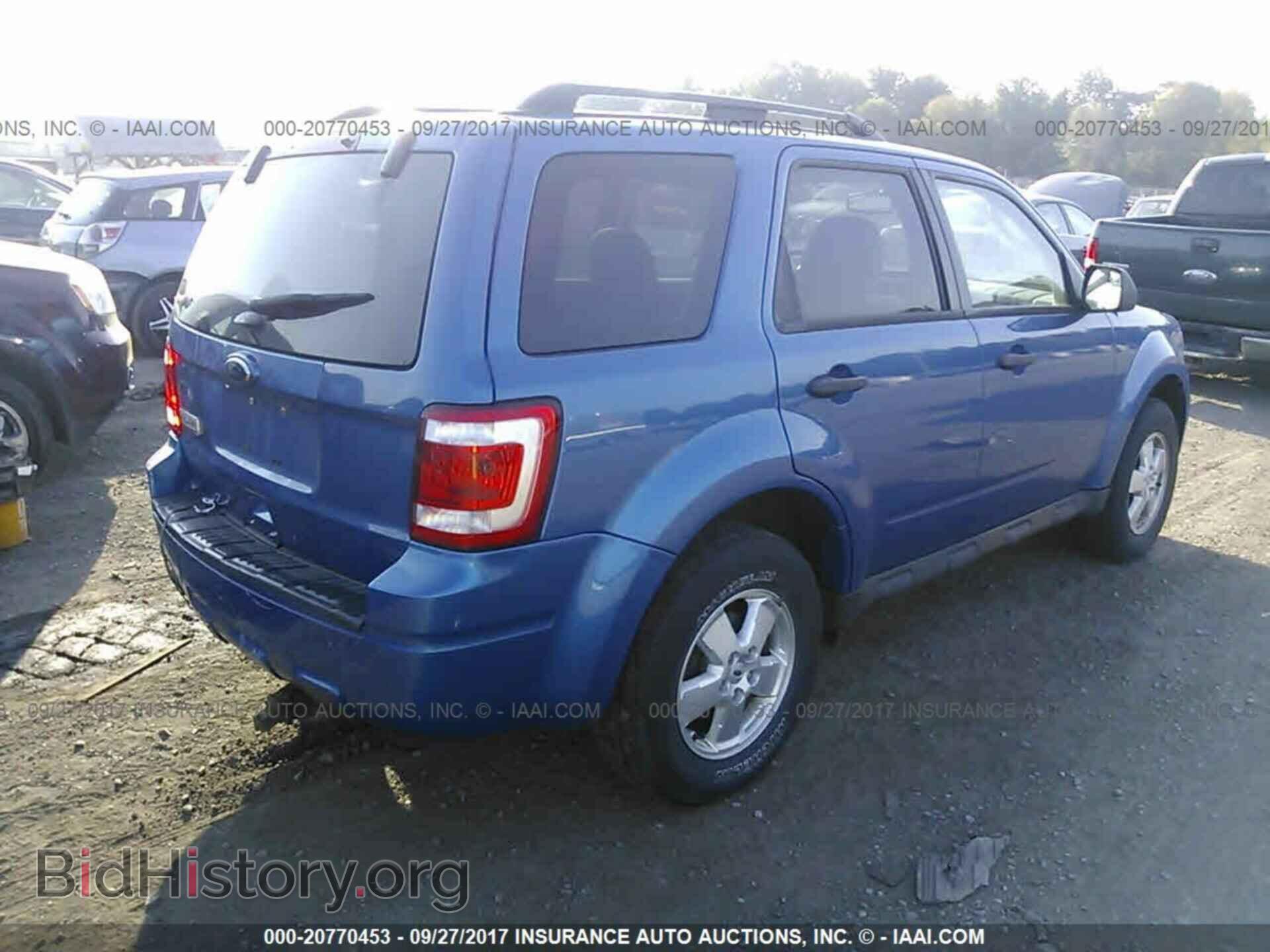 2011 Ford Escape - VIN: 1FMCU9D71BKB60923 - Photo 4