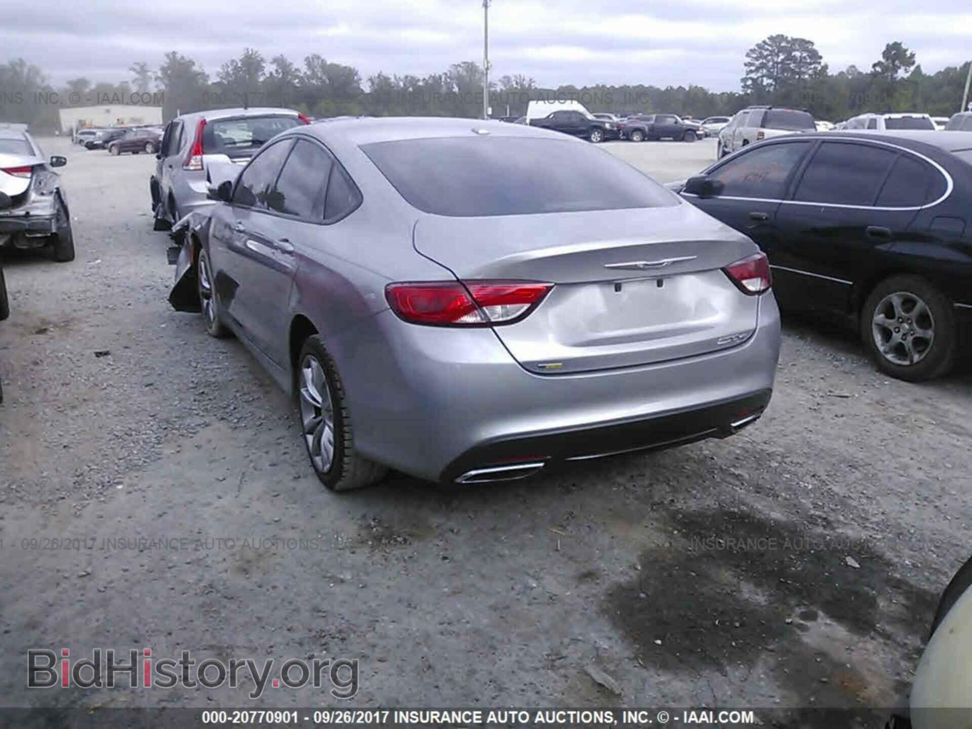 2015 Chrysler 200 - VIN: 1C3CCCBB5FN720477 - Photo 3