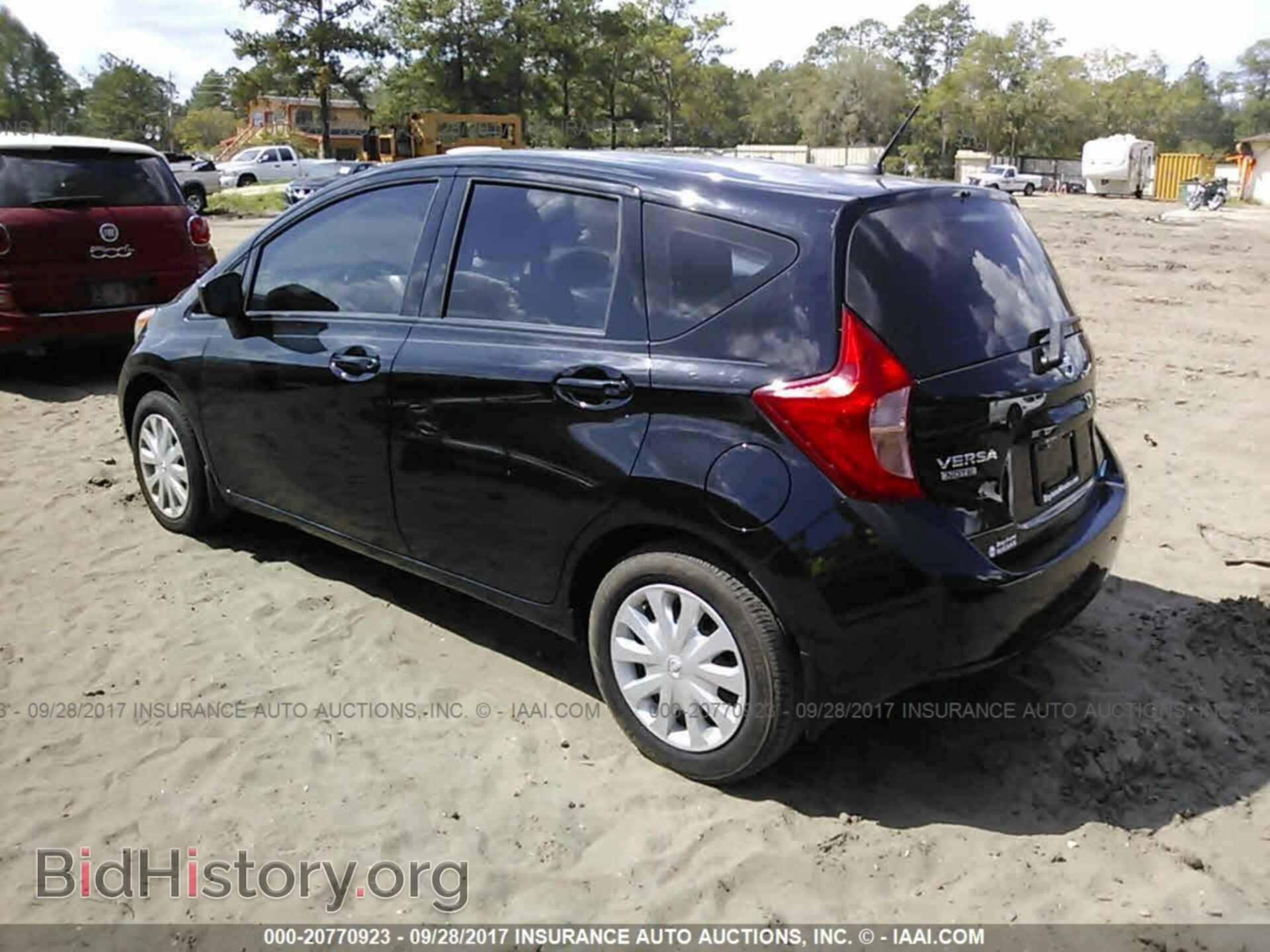 2016 Nissan Versa note - VIN: 3N1CE2CP0GL386132 - Фото 3