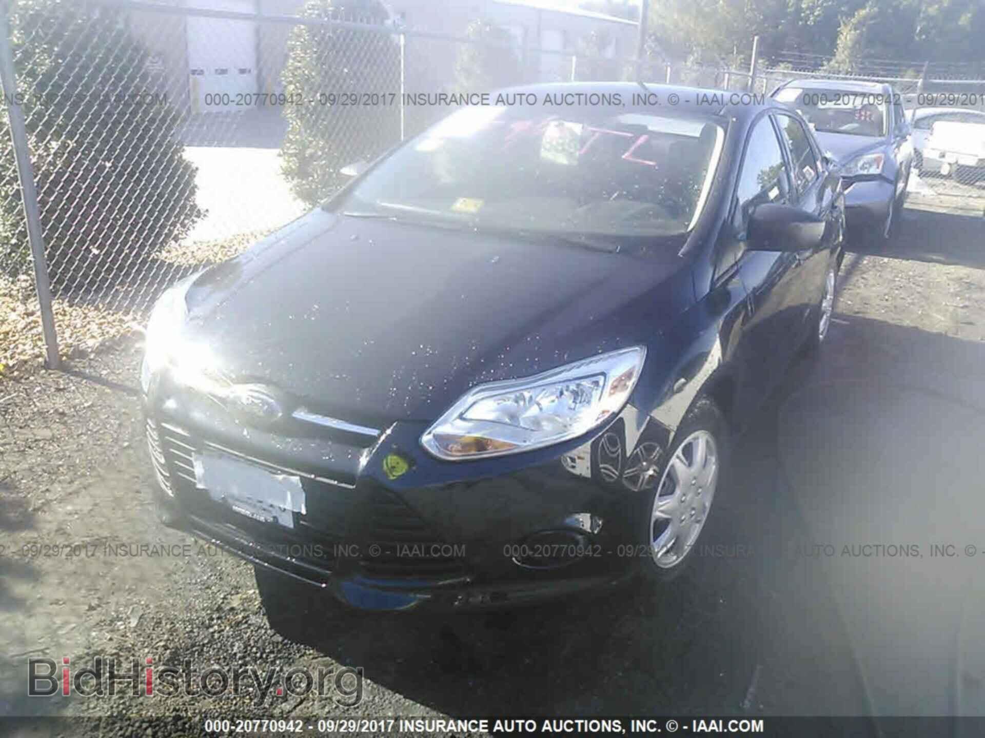 2013 Ford Focus - VIN: 1FADP3E28DL149646 - Photo 2