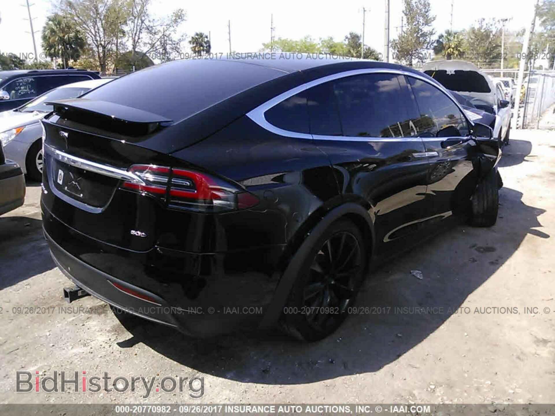 2016 Tesla Model x - VIN: 5YJXCBE25GF017481 - Photo 4