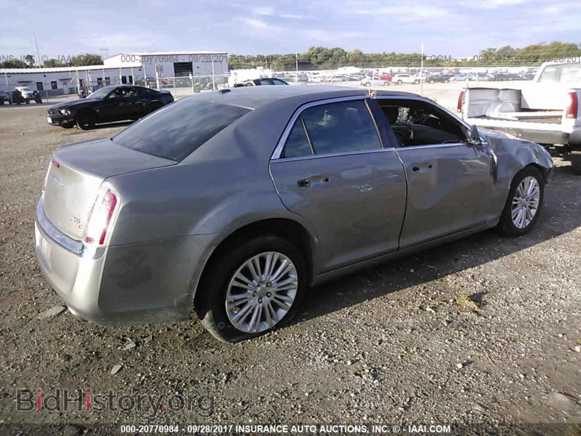 2014 Chrysler 300c - VIN: 2C3CCAKG2EH201040 - Фото 4