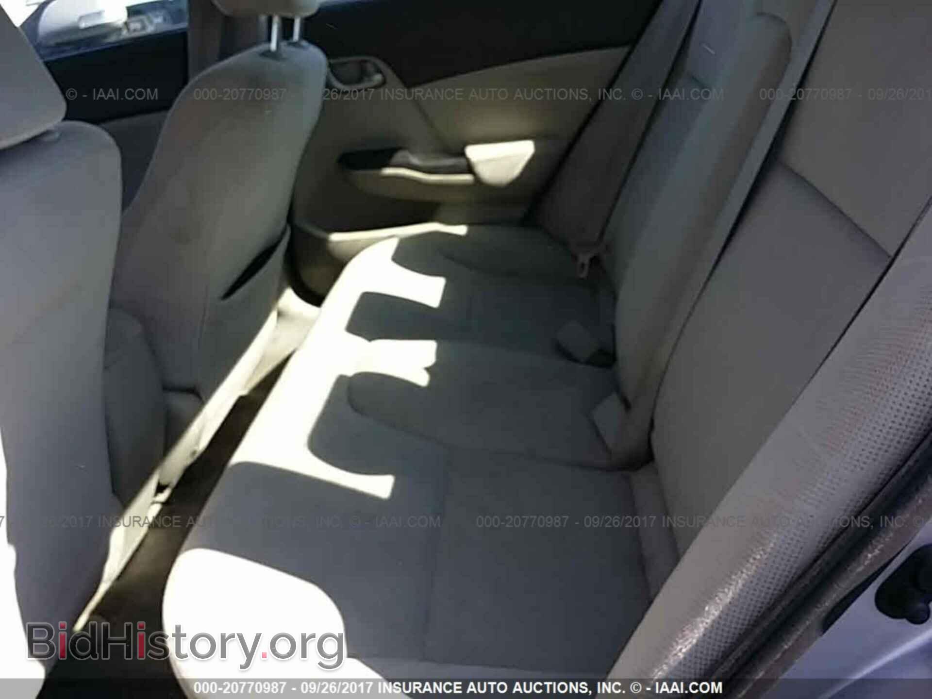 2012 Honda Civic - VIN: 19XFB2F51CE351143 - Photo 8