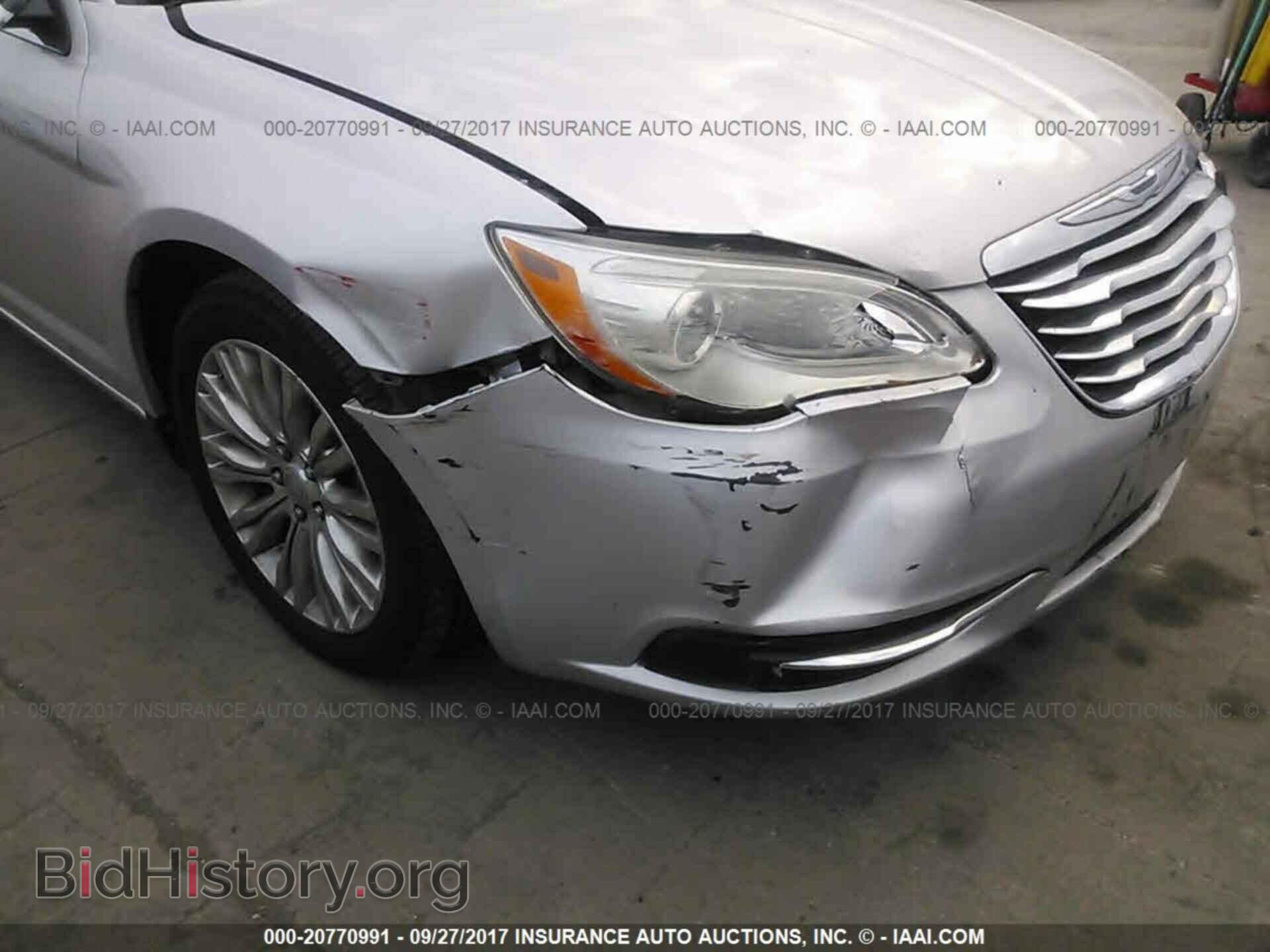 2011 Chrysler 200 - VIN: 1C3BC2FB5BN527546 - Photo 6