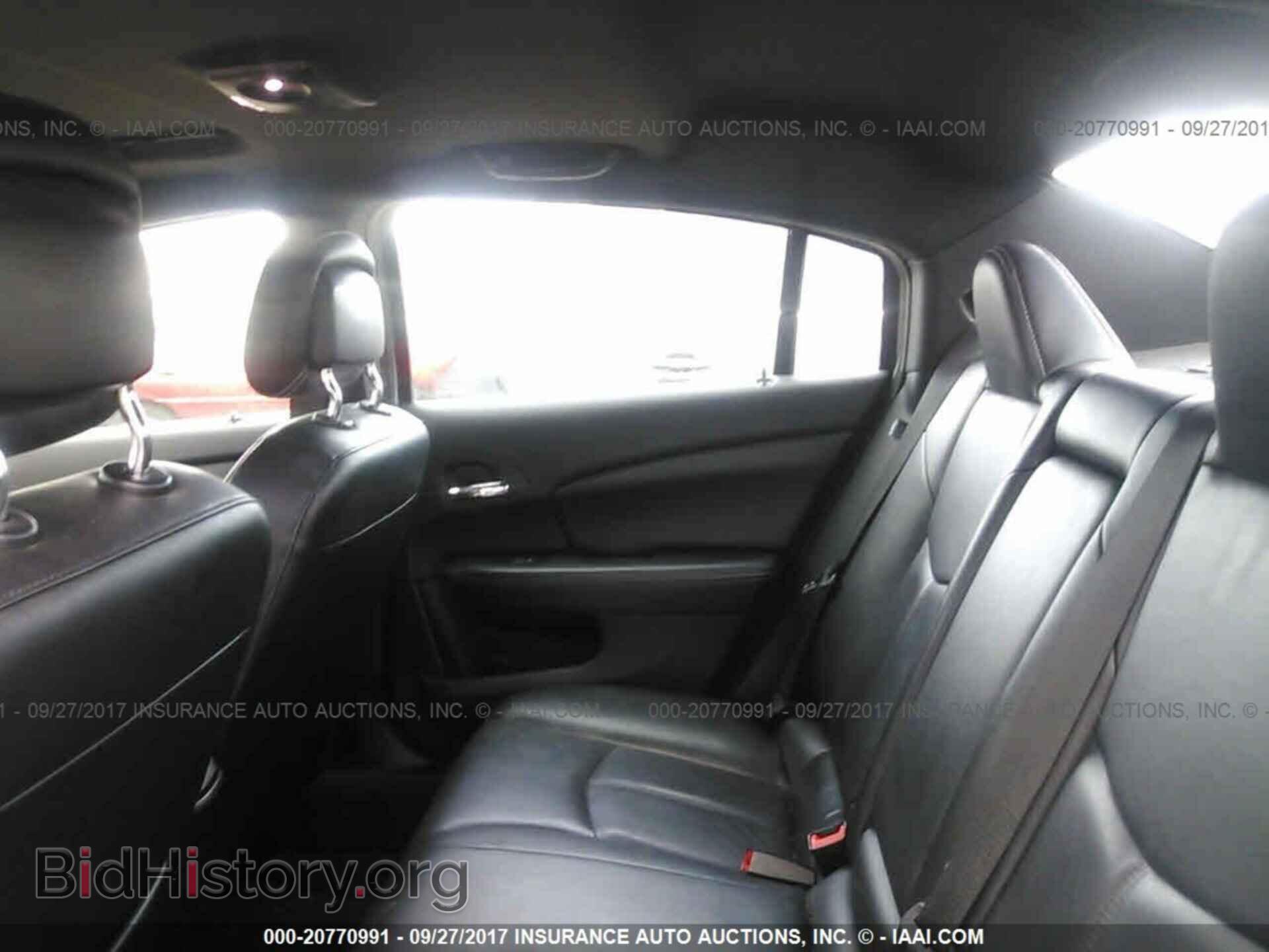 2011 Chrysler 200 - VIN: 1C3BC2FB5BN527546 - Photo 8