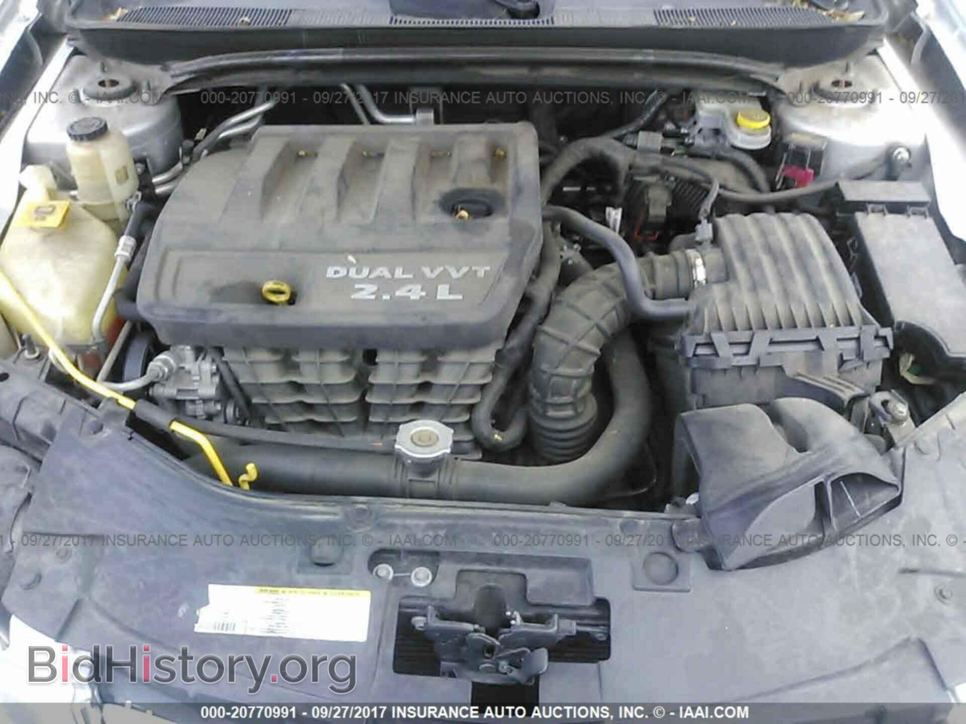 2011 Chrysler 200 - VIN: 1C3BC2FB5BN527546 - Photo 10