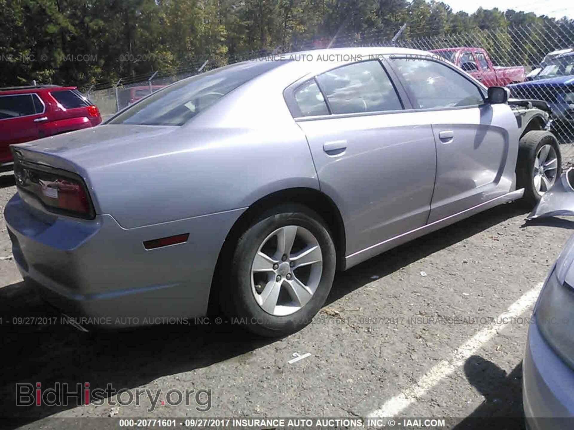 2013 Dodge Charger - VIN: 2C3CDXBG3DH663900 - Photo 4