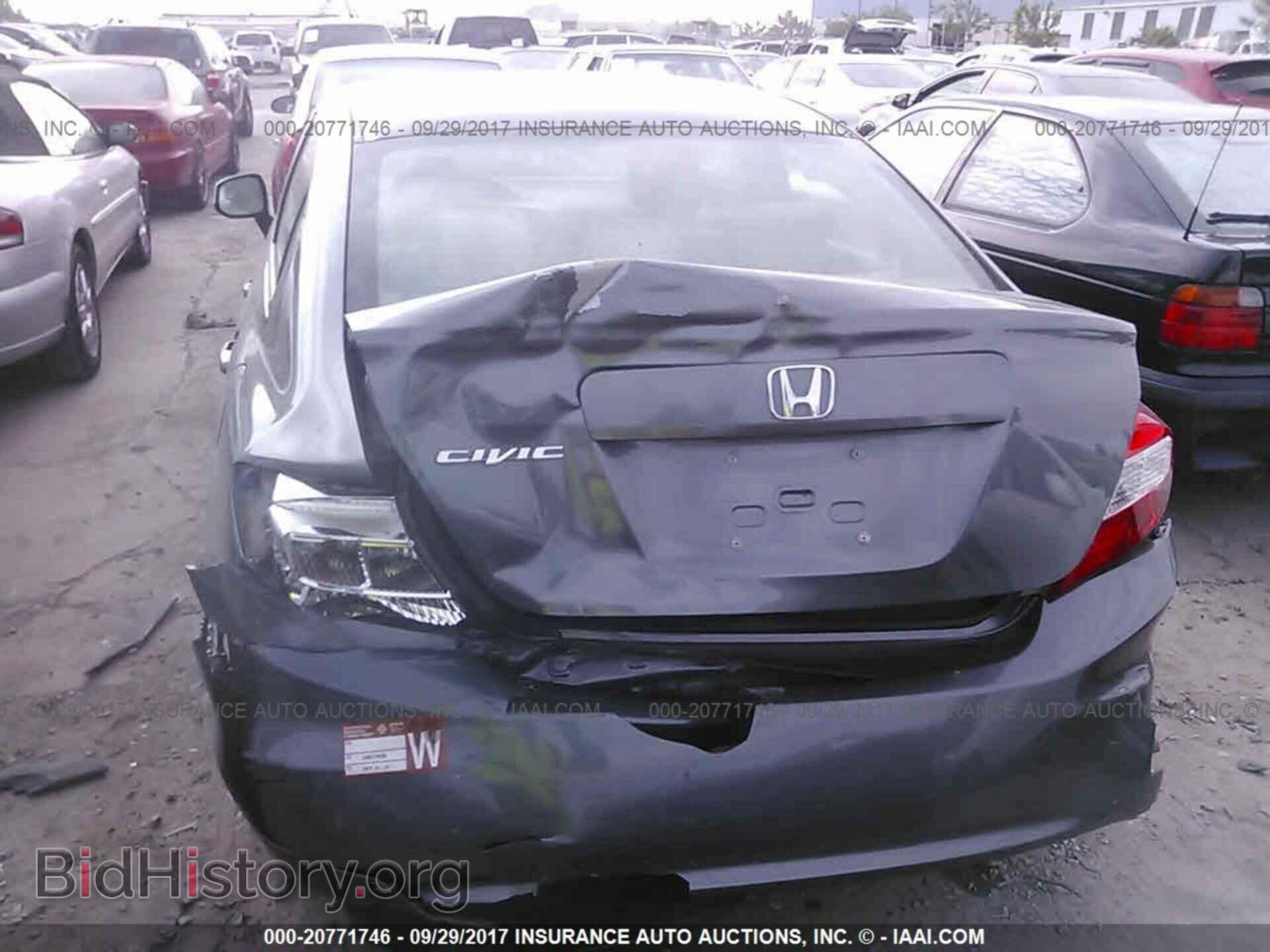 2012 Honda Civic - VIN: 2HGFB2F54CH327621 - Photo 6