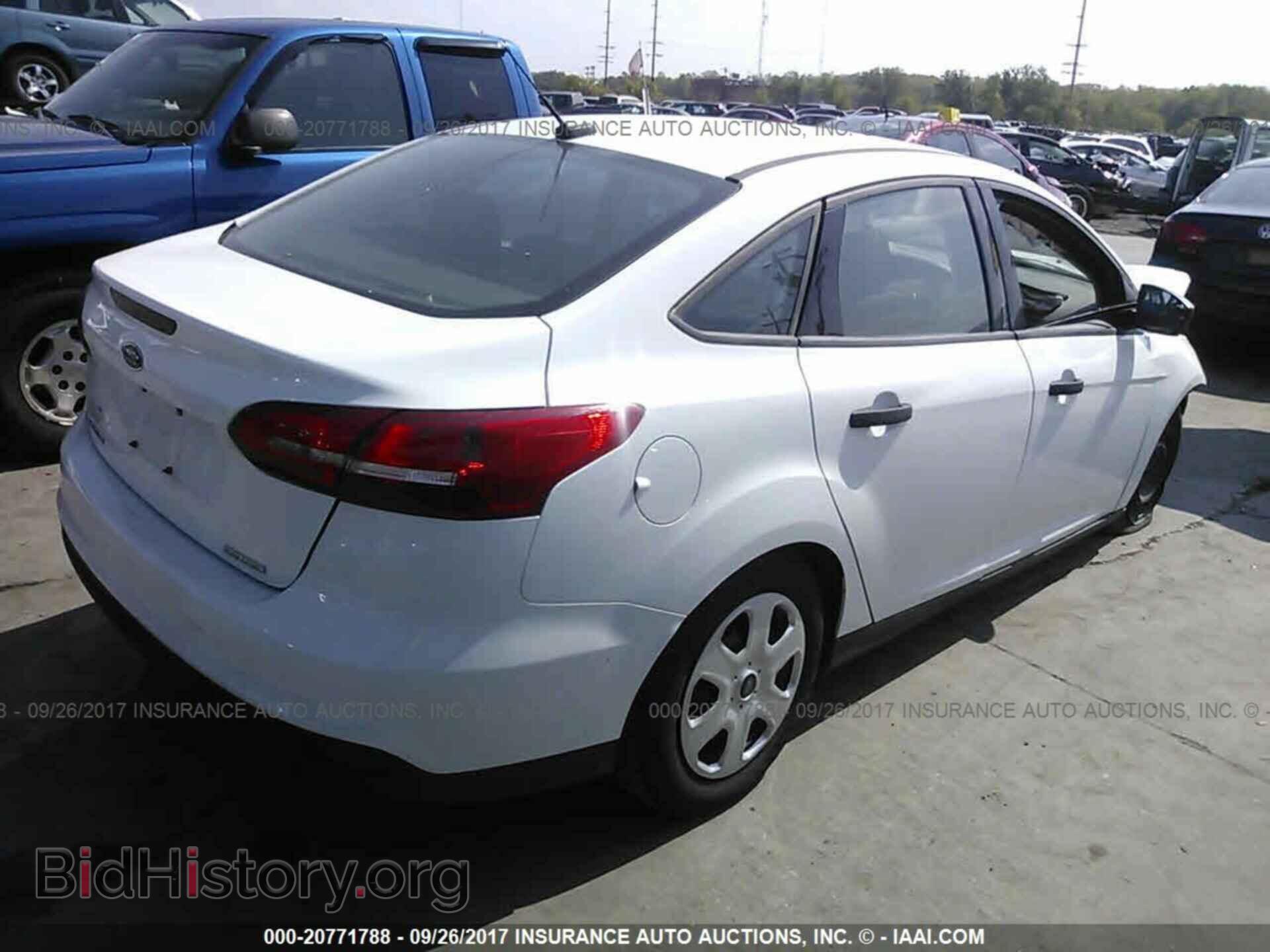 2016 Ford Focus - VIN: 1FADP3E21GL344086 - Фото 4