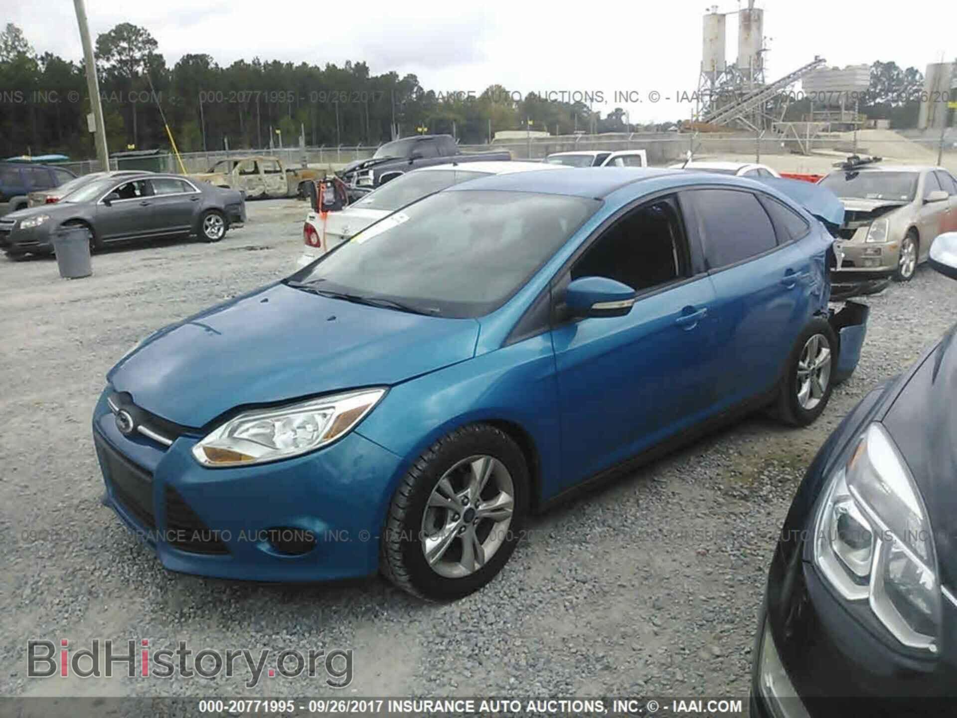 2013 Ford Focus - VIN: 1FADP3F20DL379101 - Фото 2