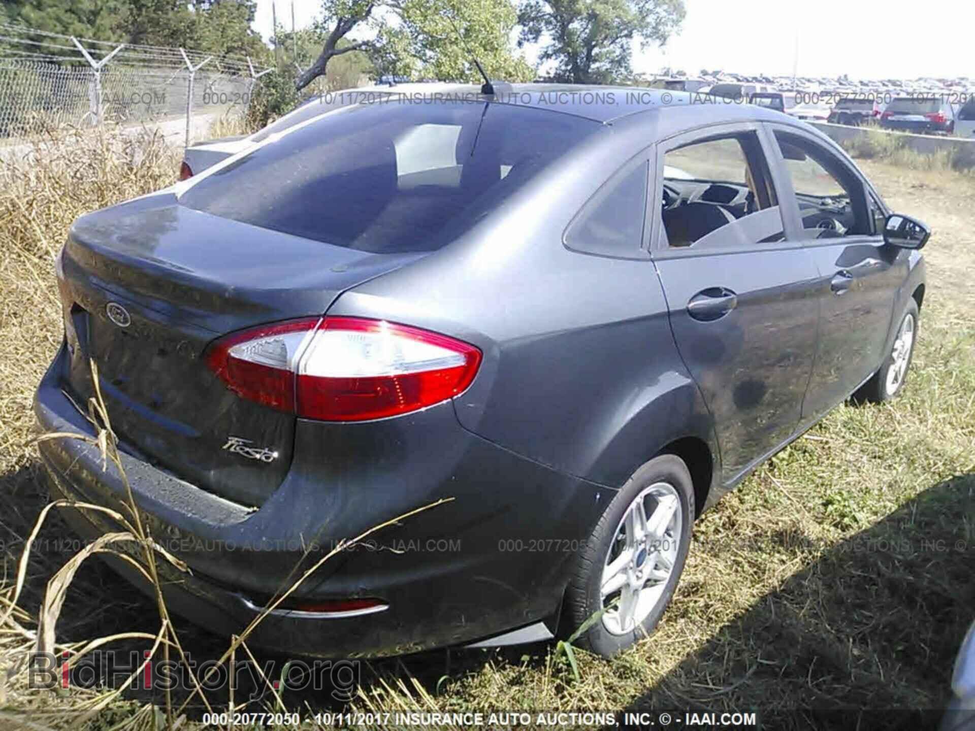 2017 Ford Fiesta - VIN: 3FADP4BJ3HM103826 - Photo 4
