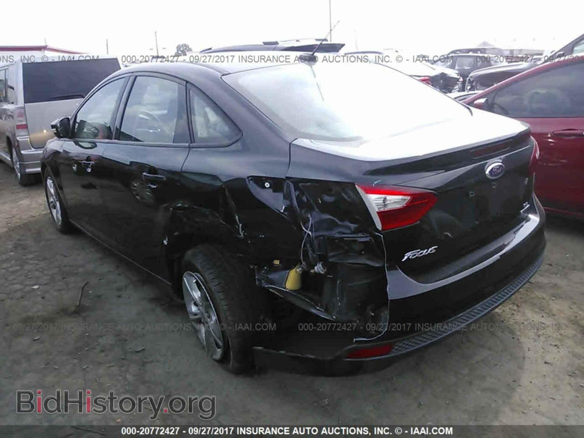 2014 Ford Focus - VIN: 1FADP3F24EL324328 - Photo 3