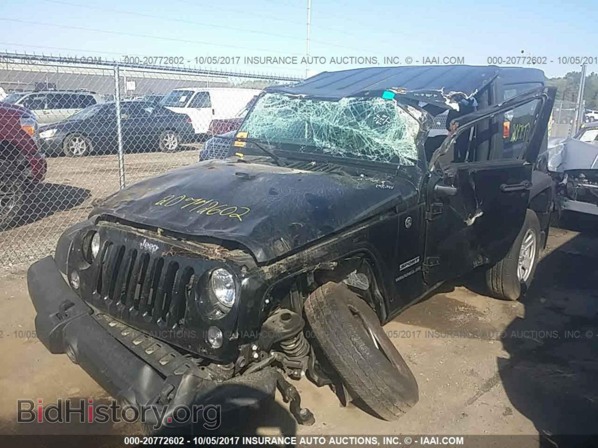 2017 Jeep Wrangler - VIN: 1C4AJWAG3HL631898 - Фото 2