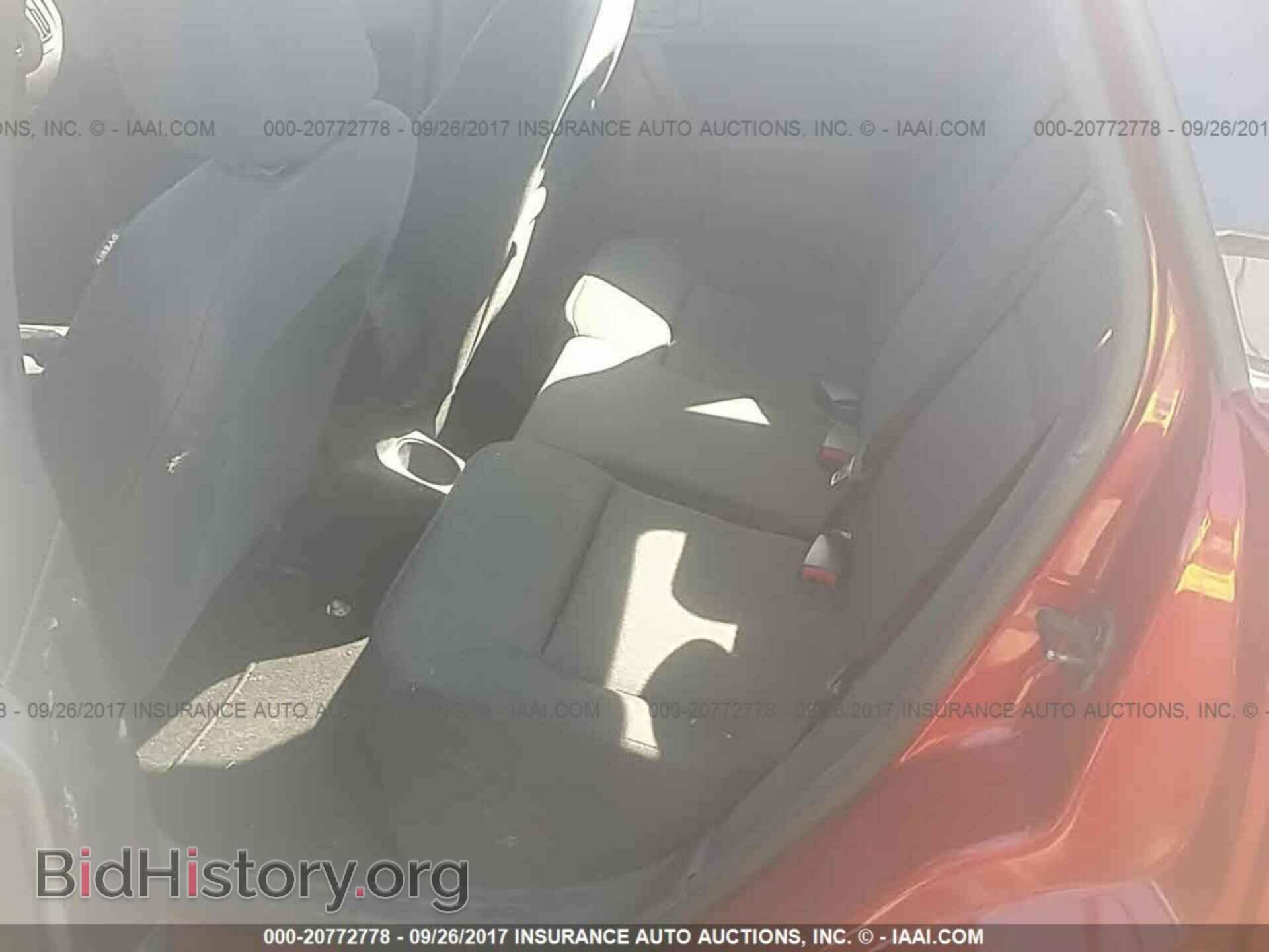2011 Ford Focus - VIN: 1FAHP3FN3BW196041 - Фото 8