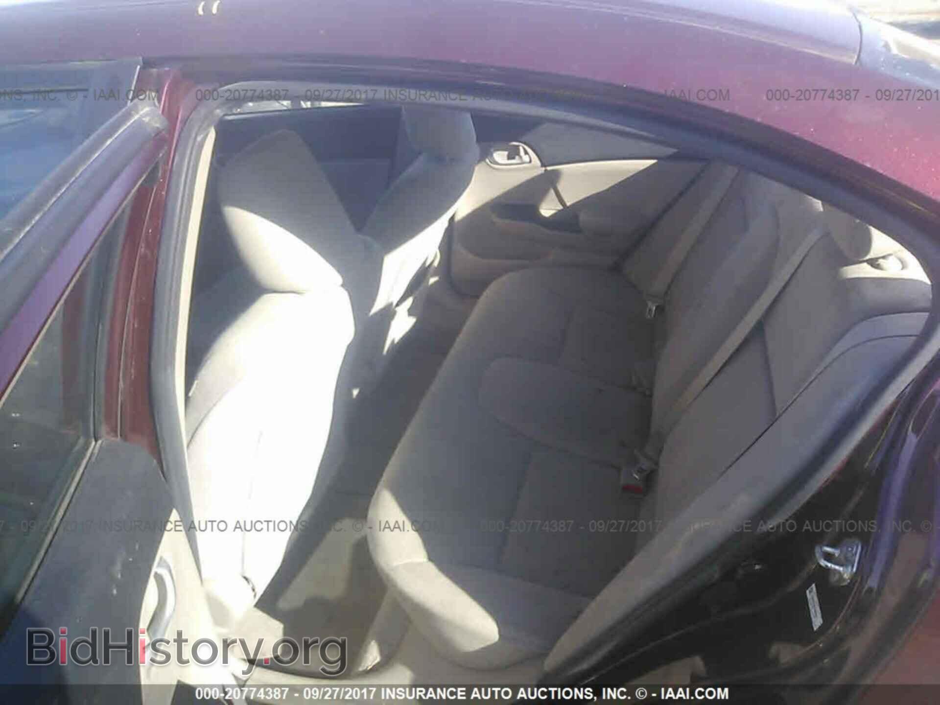 2012 Honda Civic - VIN: 19XFB2F59CE365646 - Photo 8