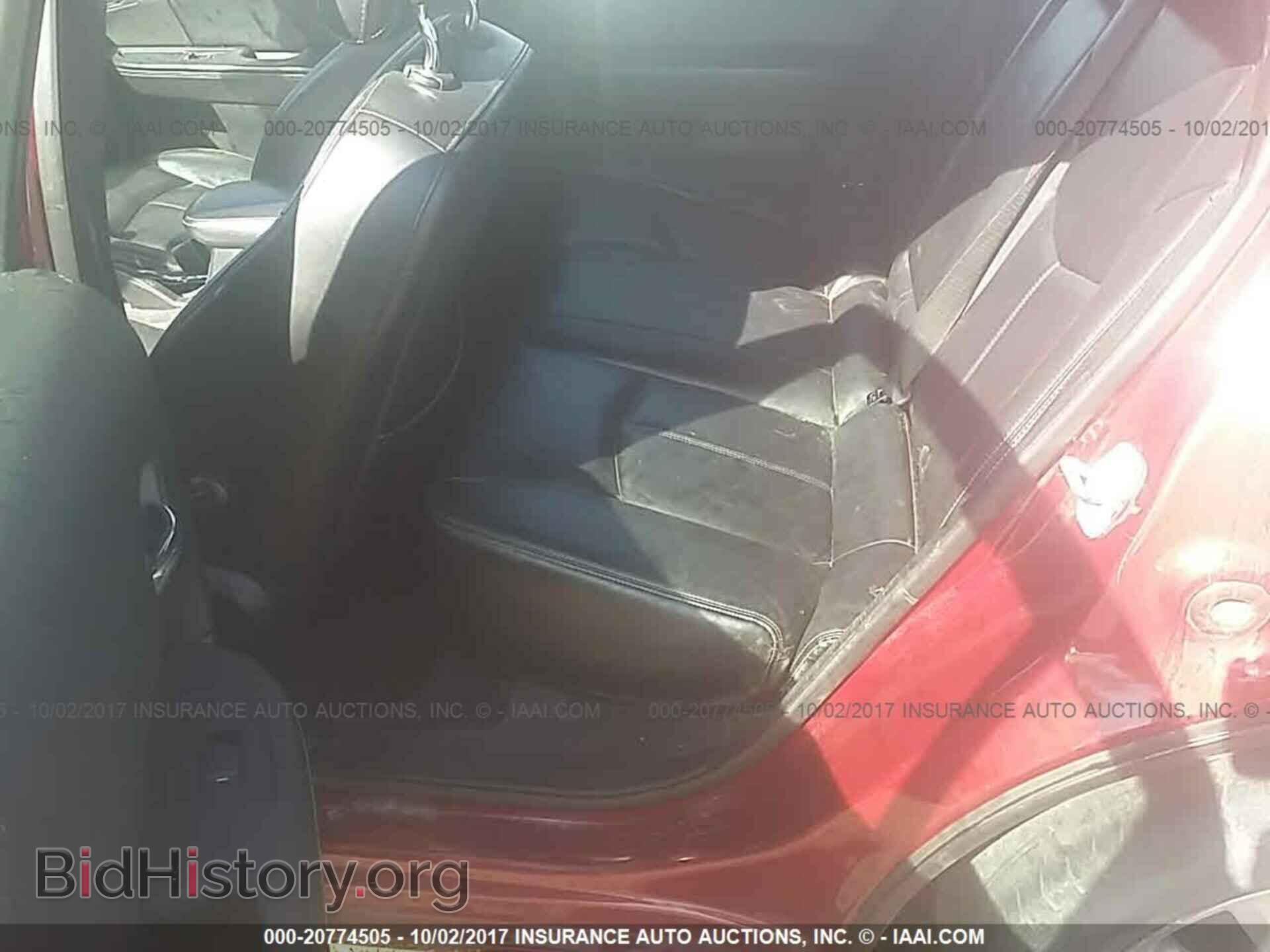 2013 Chrysler 200 - VIN: 1C3CCBCG8DN747237 - Photo 8