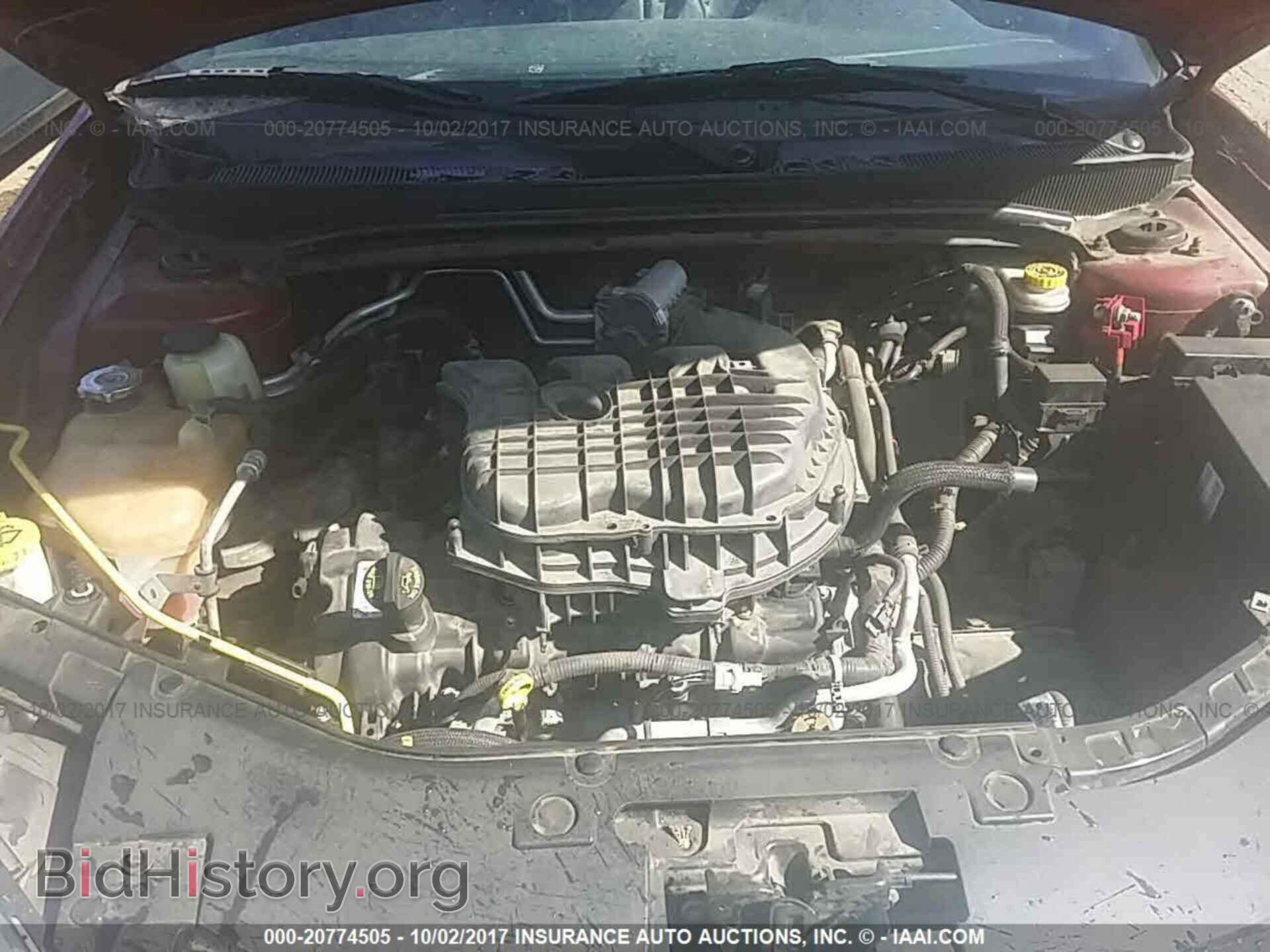 2013 Chrysler 200 - VIN: 1C3CCBCG8DN747237 - Photo 10