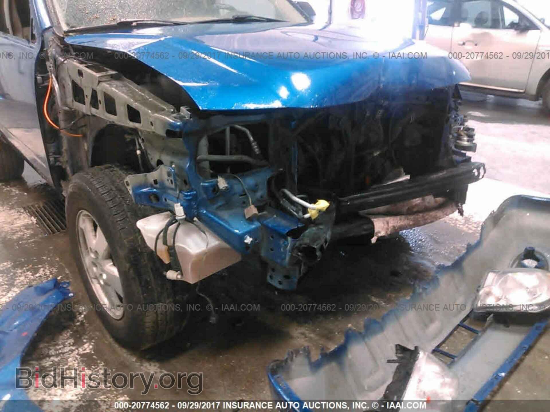 2011 Ford Escape - VIN: 1FMCU0D78BKA74892 - Фото 6