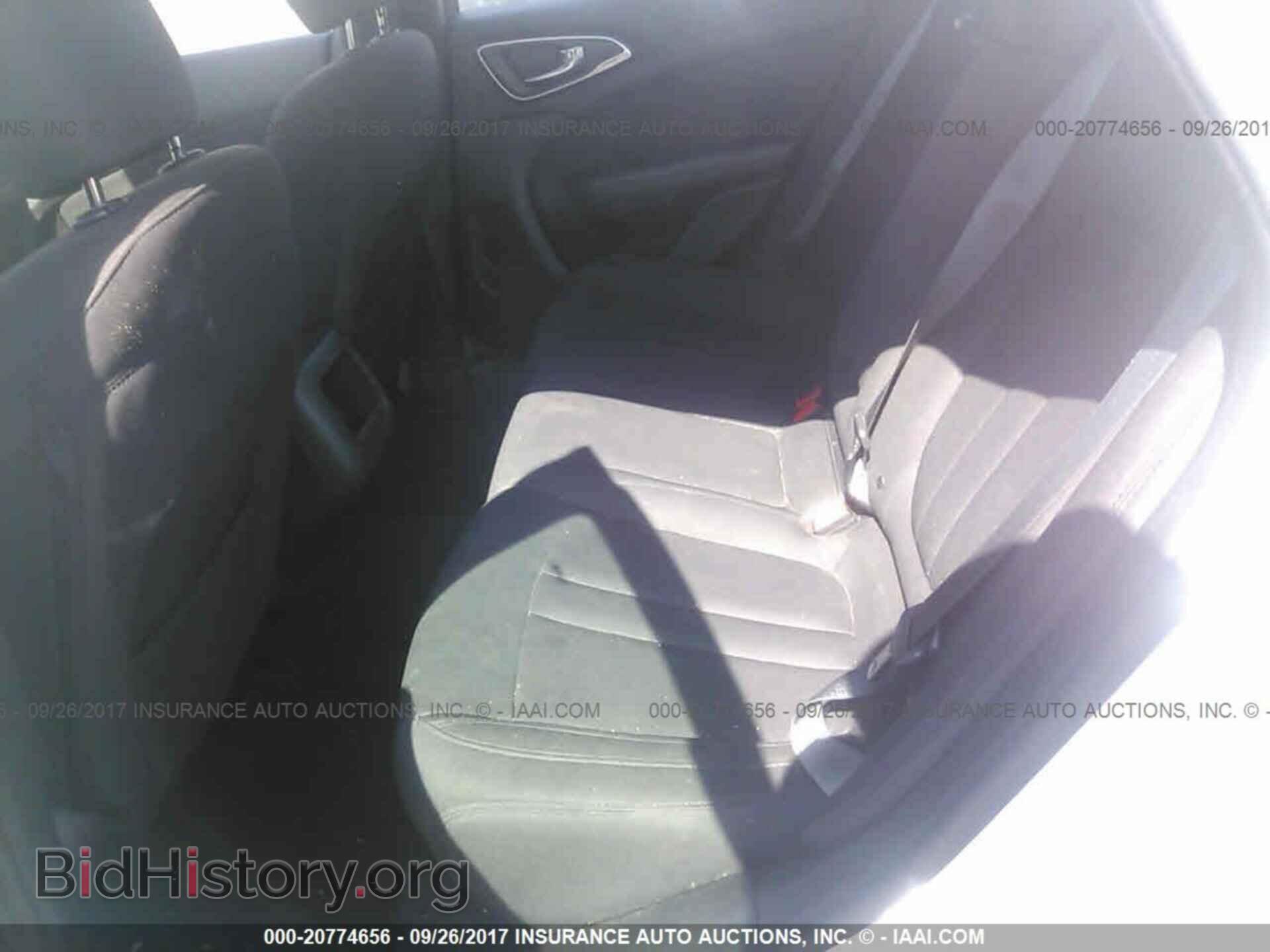 2015 Chrysler 200 - VIN: 1C3CCCAB5FN643398 - Фото 8