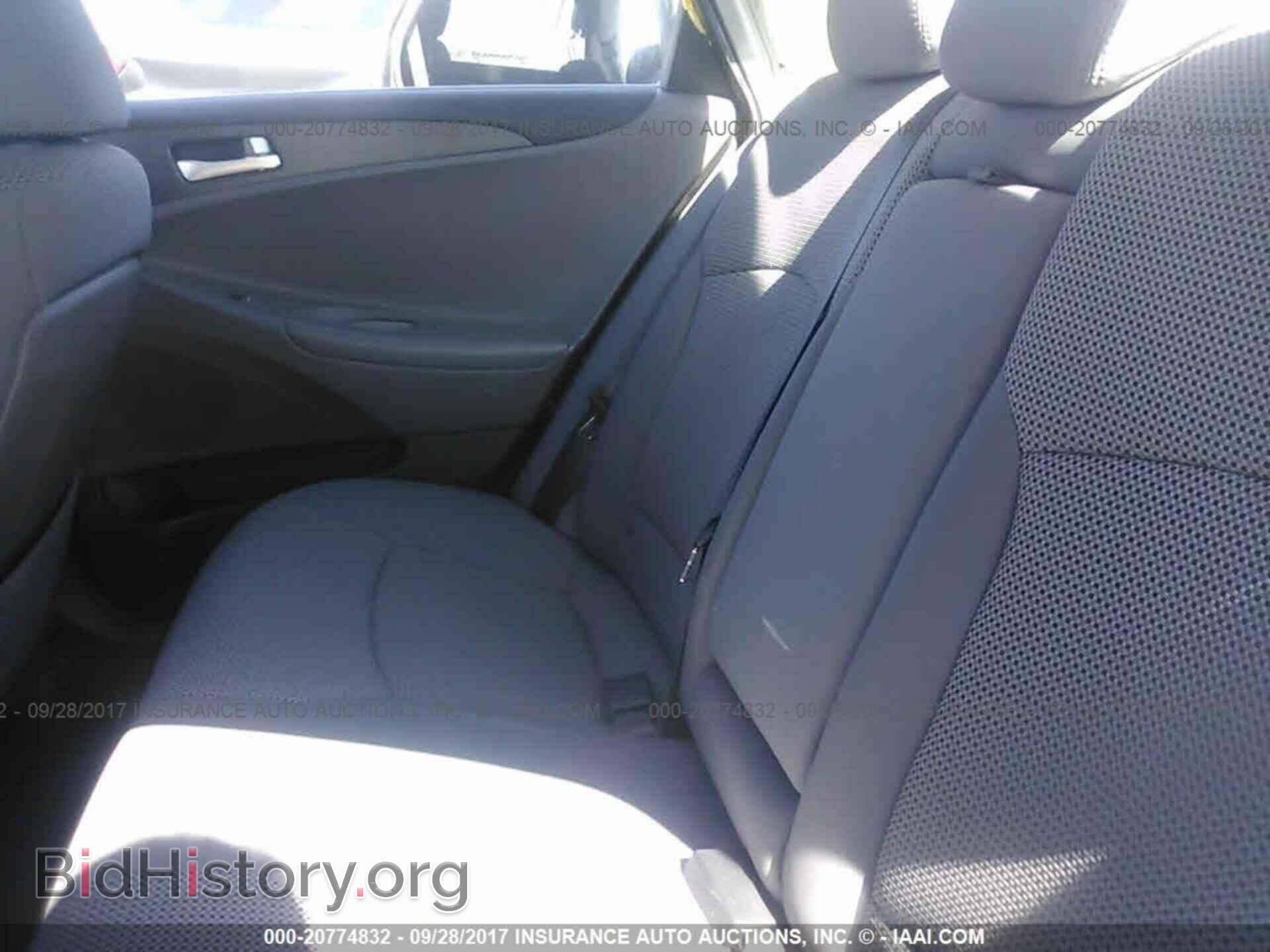 2012 Hyundai Sonata - VIN: 5NPEB4AC7CH310914 - Photo 8