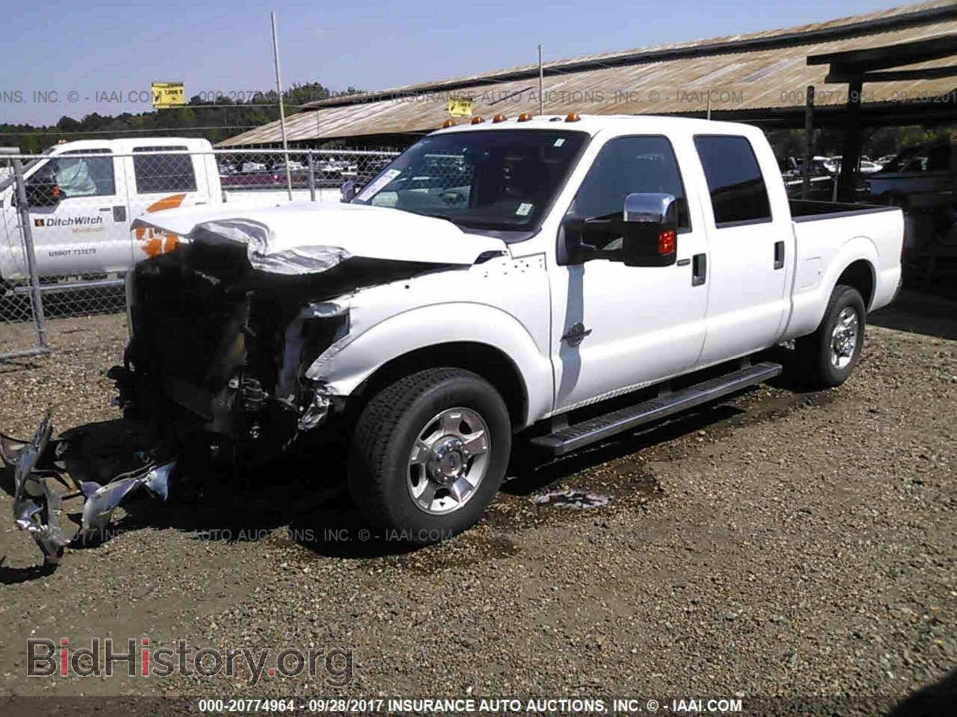 2011 Ford F250 - VIN: 1FT7W2AT7BEC33445 - Фото 2