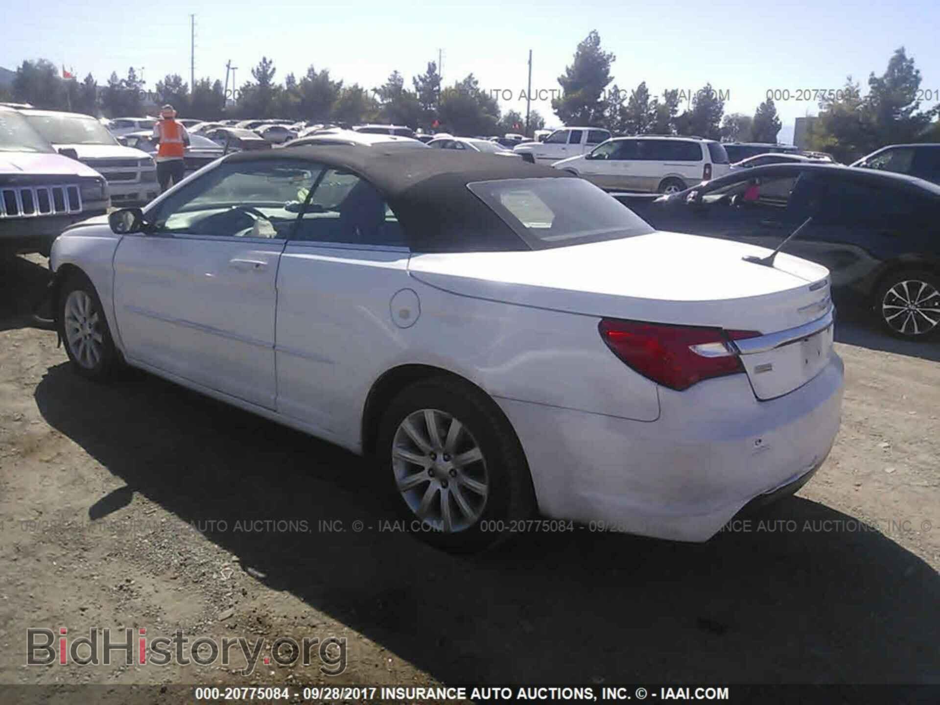 2012 Chrysler 200 - VIN: 1C3BCBEG3CN281482 - Photo 3