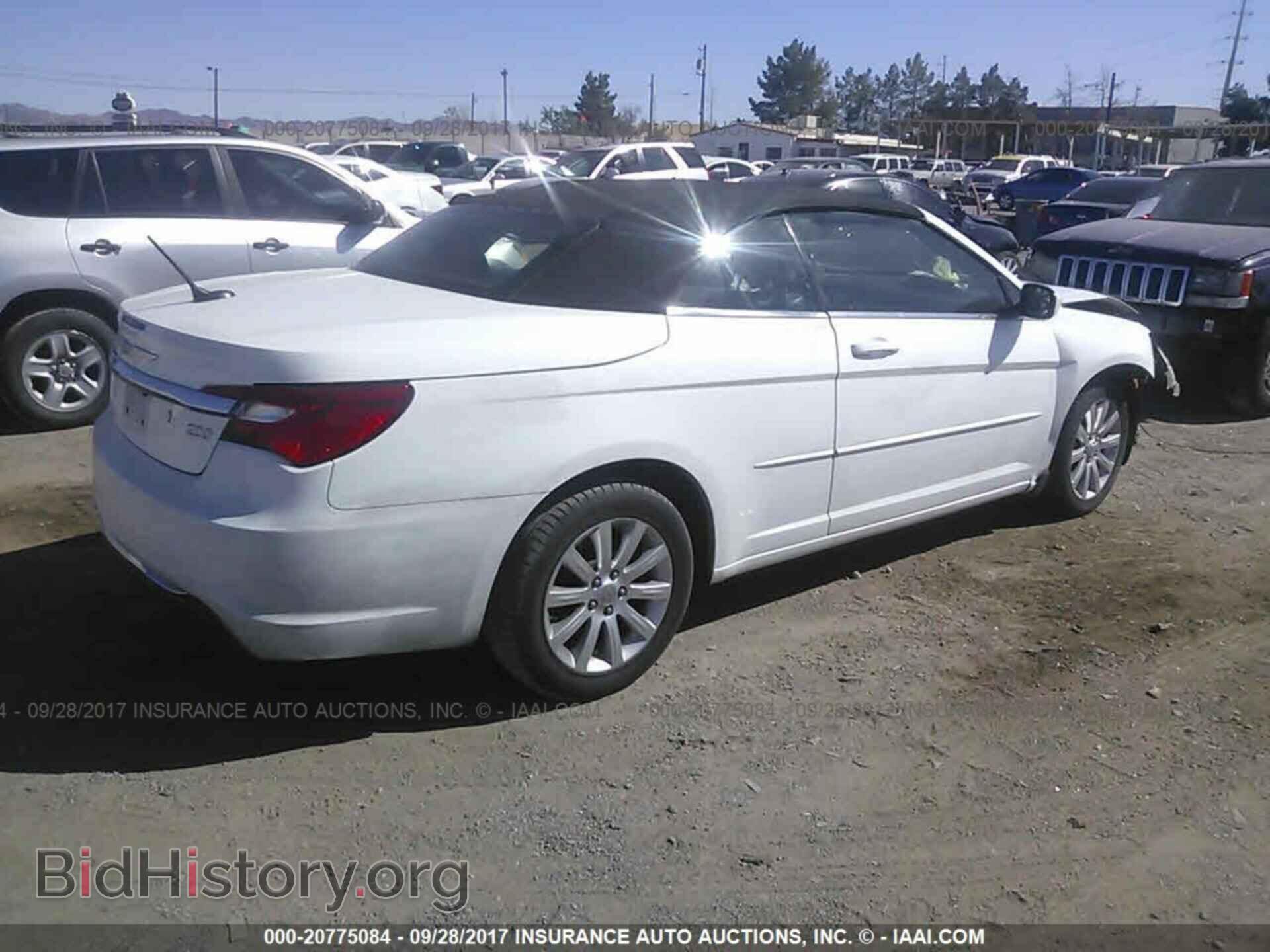 2012 Chrysler 200 - VIN: 1C3BCBEG3CN281482 - Photo 4