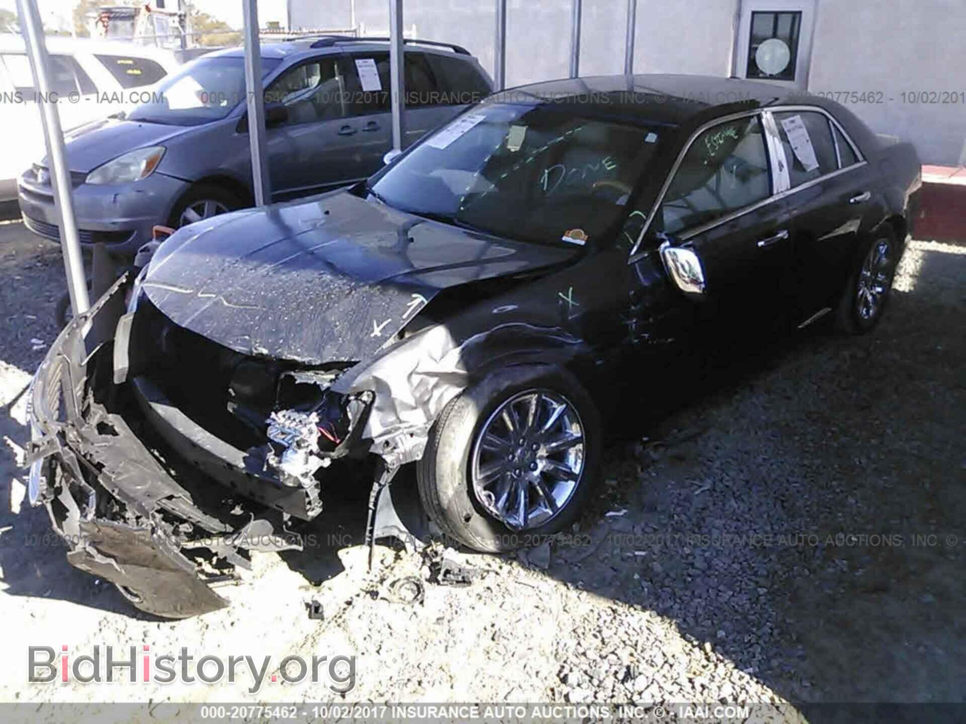 2013 Chrysler 300c - VIN: 2C3CCAET3DH542938 - Фото 2